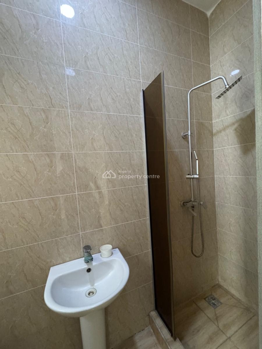 𝐌𝐀𝐈𝐍𝐓𝐀𝐈𝐍𝐄𝐃 4 𝐁𝐄𝐃𝐑𝐎𝐎𝐌 𝐓𝐄𝐑𝐑𝐀𝐂𝐄 𝐃𝐔𝐏𝐋𝐄𝐗, Orchid, Lekki, Lekki Phase 2, Lekki, Lagos, Terraced Duplex for Rent