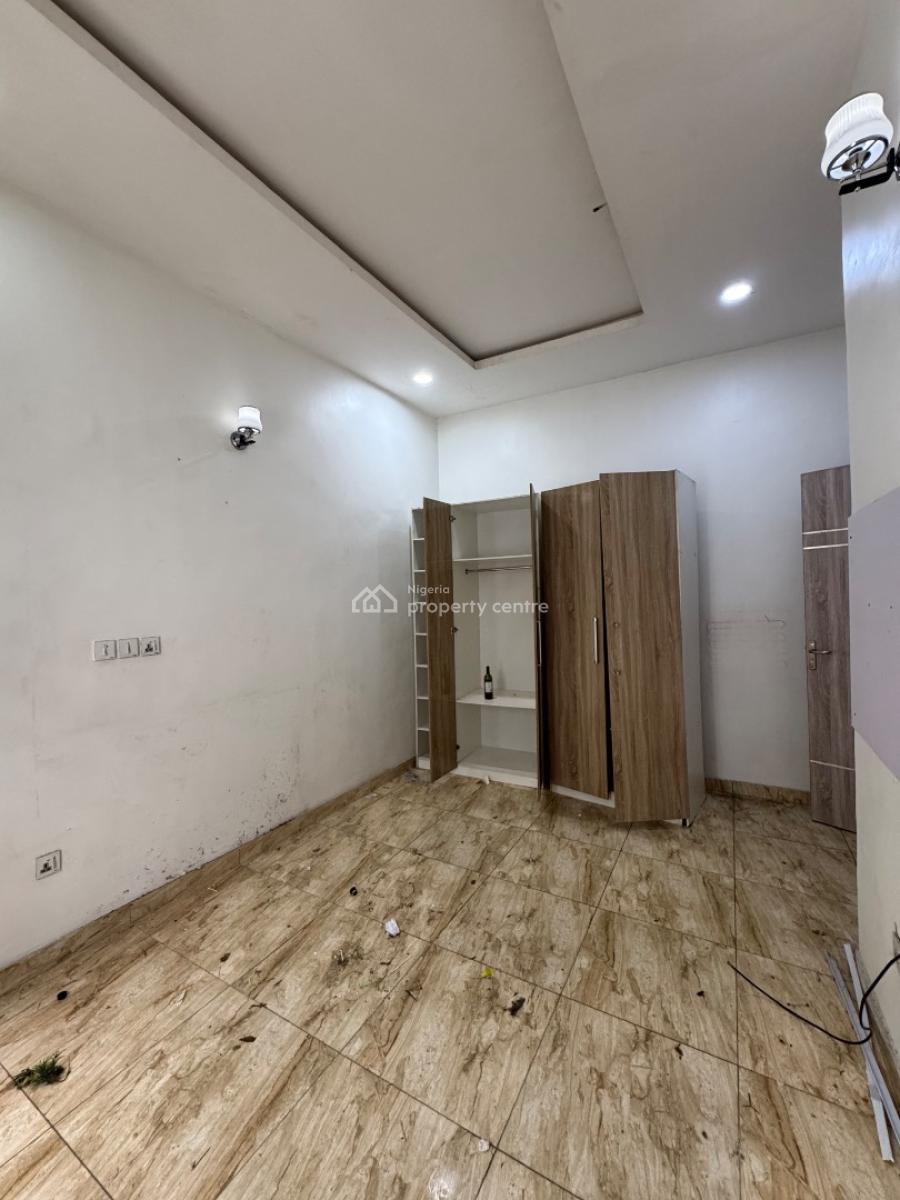 𝐌𝐀𝐈𝐍𝐓𝐀𝐈𝐍𝐄𝐃 4 𝐁𝐄𝐃𝐑𝐎𝐎𝐌 𝐓𝐄𝐑𝐑𝐀𝐂𝐄 𝐃𝐔𝐏𝐋𝐄𝐗, Orchid, Lekki, Lekki Phase 2, Lekki, Lagos, Terraced Duplex for Rent