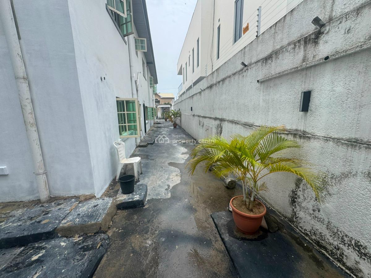Newly Renovated 4 Units of 2 Bedroom Flat, Omorinre Johnson Lekki Phase One, Lekki, Lagos, Flat / Apartment for Rent