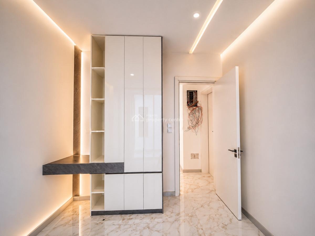 Luxury Brand New 2 Bedroom Apartment ,elevator, Right Side, Lekki Phase 1, Lekki, Lagos, Block of Flats for Sale
