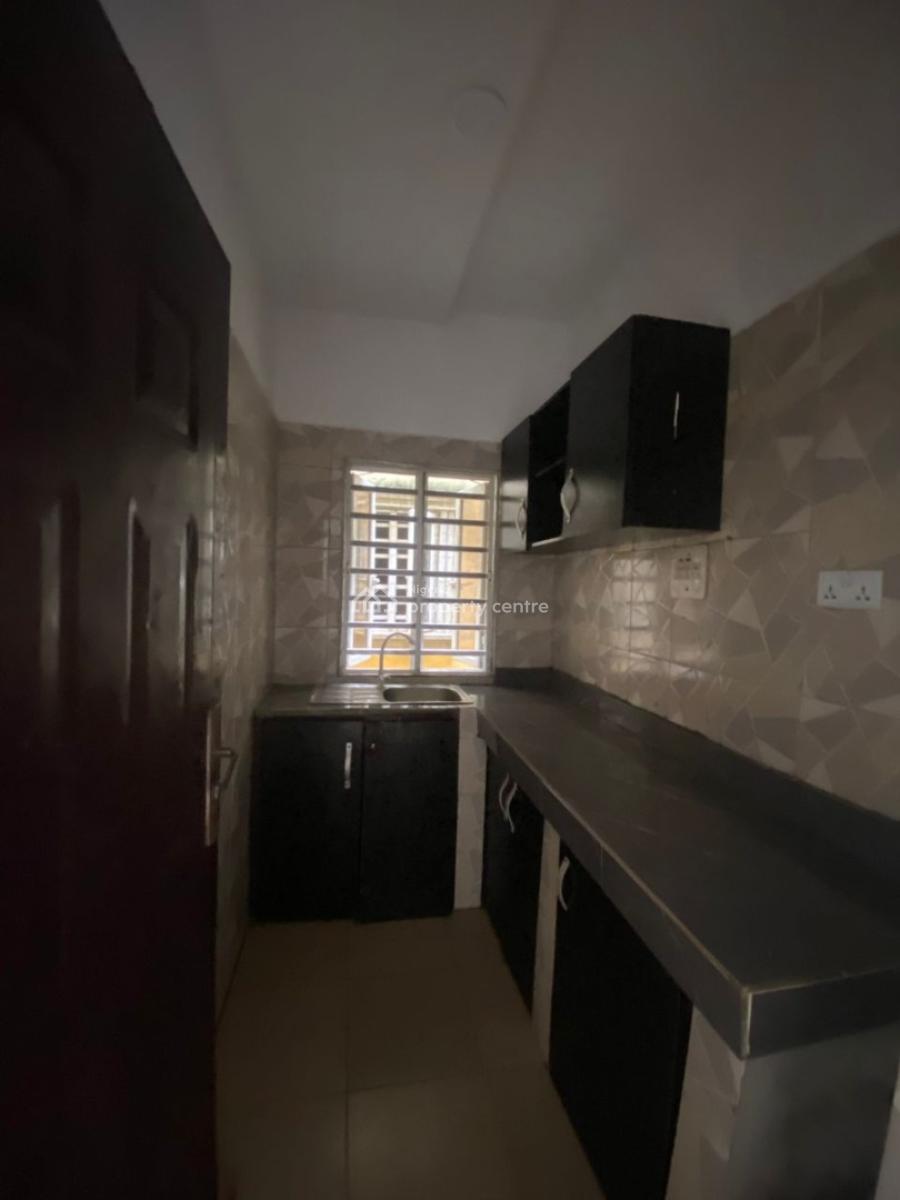 Sharp and Spacious Mini Flat Upstairs, Silverland Estate Sangotedo, Ajah, Lagos, Mini Flat (room and Parlour) for Rent