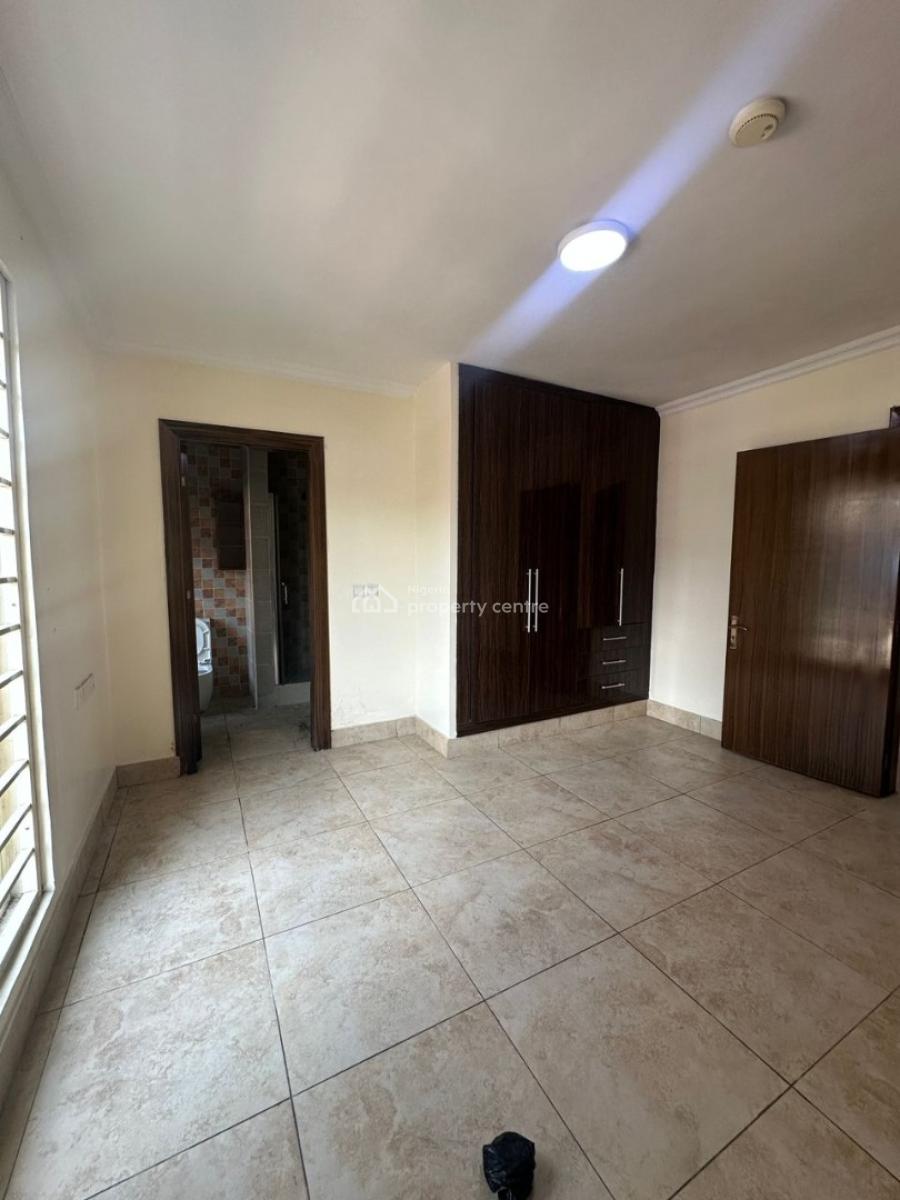 Spacious Newly Renovated 4-bedroom Apartment on The Ground Floor, Ikoyi, Lagos, Flat / Apartment for Rent