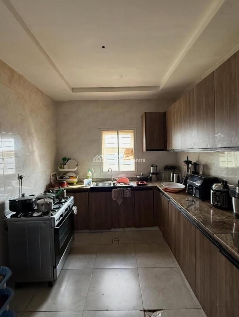 Spacious 3bedroom Apartment with Bq, Galadimawa, Tarred Road, Galadimawa, Abuja, Flat / Apartment for Sale