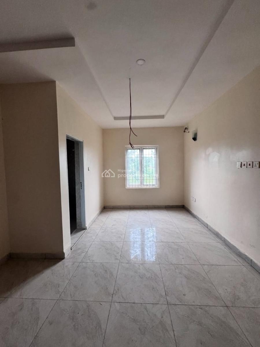 Spacious 3bedroom Apartment with Bq, Galadimawa, Tarred Road, Galadimawa, Abuja, Flat / Apartment for Sale
