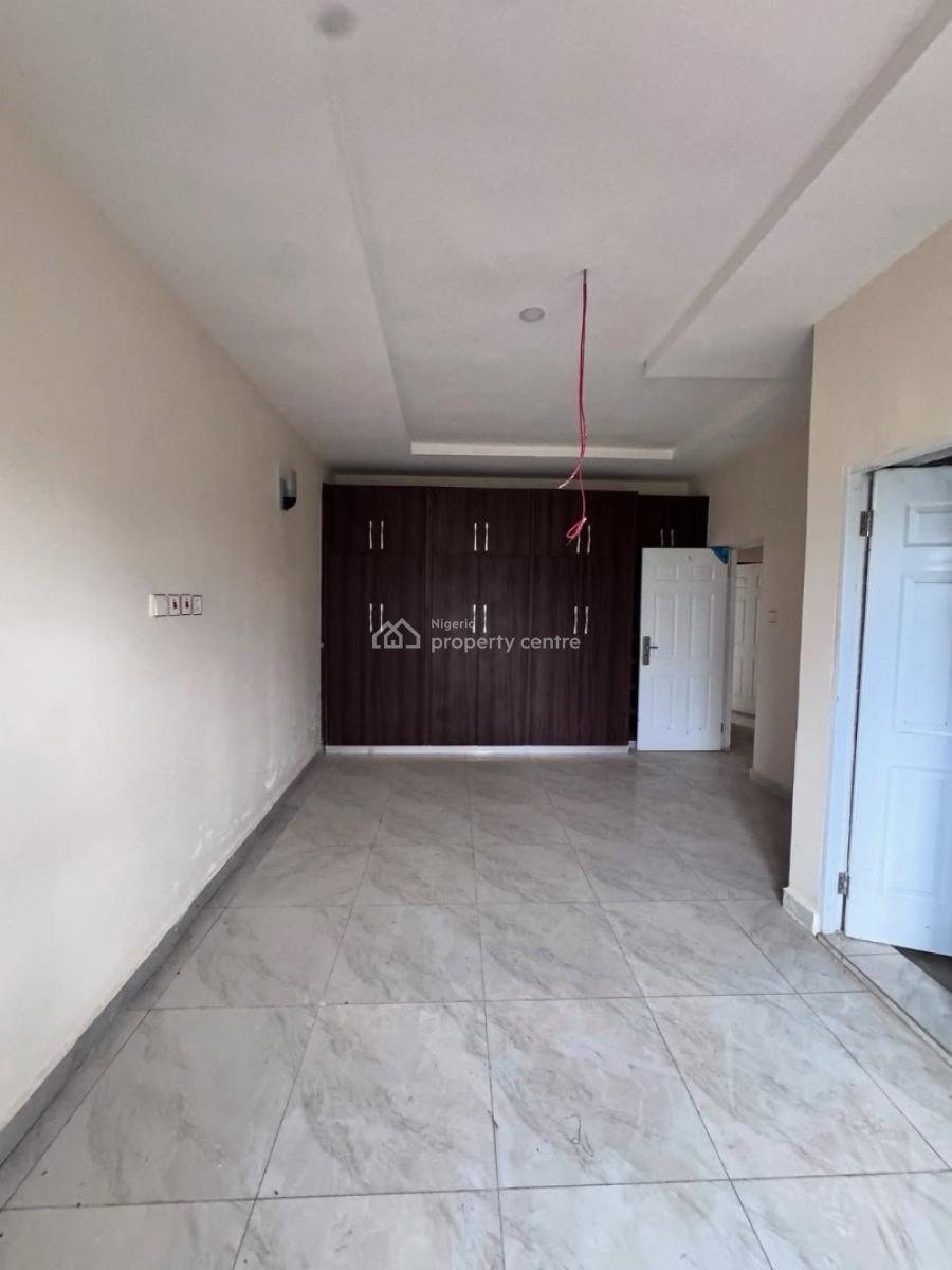 Spacious 3bedroom Apartment with Bq, Galadimawa, Tarred Road, Galadimawa, Abuja, Flat / Apartment for Sale