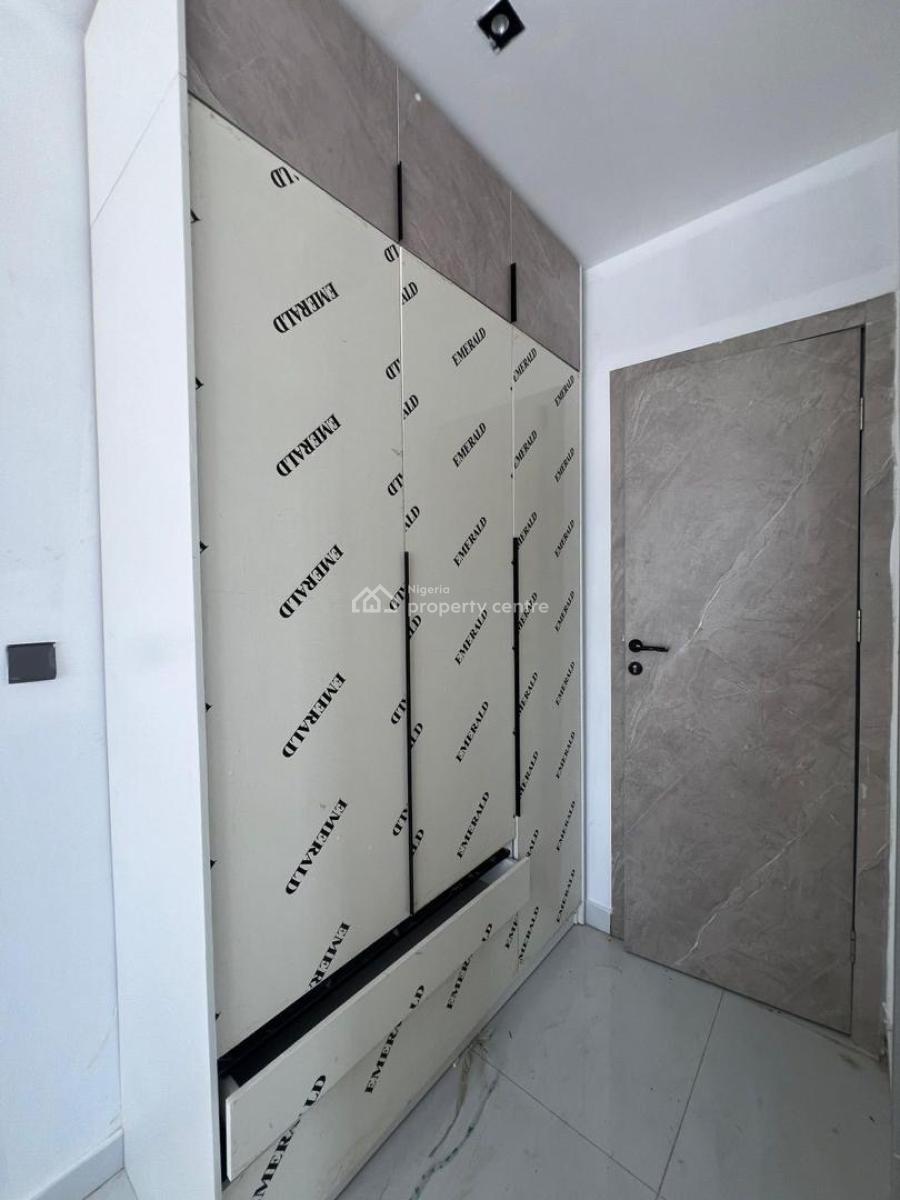 Magnificent 3 Bedroom Apartment with Swimming Pool, Gym, 2 Elevators, Lekki Phase 1, Lekki, Lagos, House for Sale