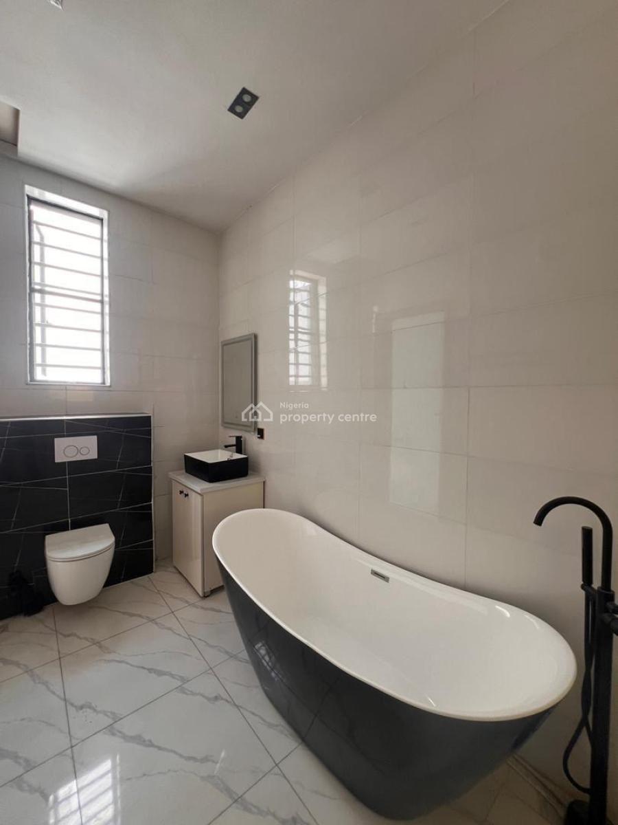 Spacious 5 Bedroom Detached Duplex + Solar, Vgc, Lekki, Lagos, Detached Duplex for Sale