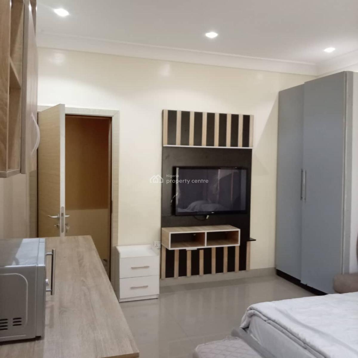 3-bedroom Terrace (2 Baths) with 2-room Bq and Private Backyard, Willems Court, Oniru, Victoria Island (vi), Lagos, Flat / Apartment for Rent