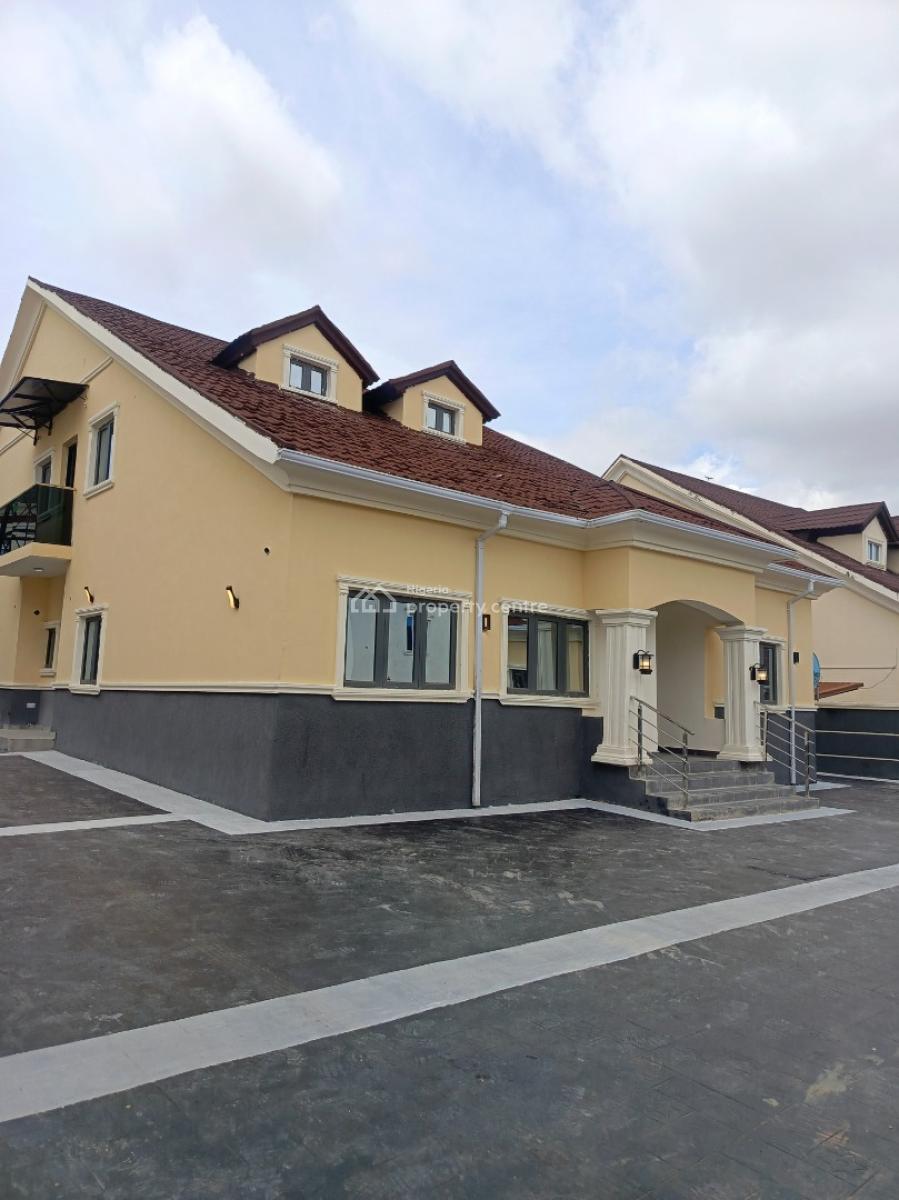 4 Bedroom Penthouse Duplex with Security House and Study Room, Federal Housing Axis, Lugbe District, Abuja, Detached Duplex for Sale