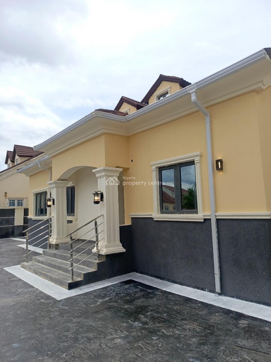 4 Bedroom Penthouse Duplex with Security House and Study Room, Federal Housing Axis, Lugbe District, Abuja, Detached Duplex for Sale