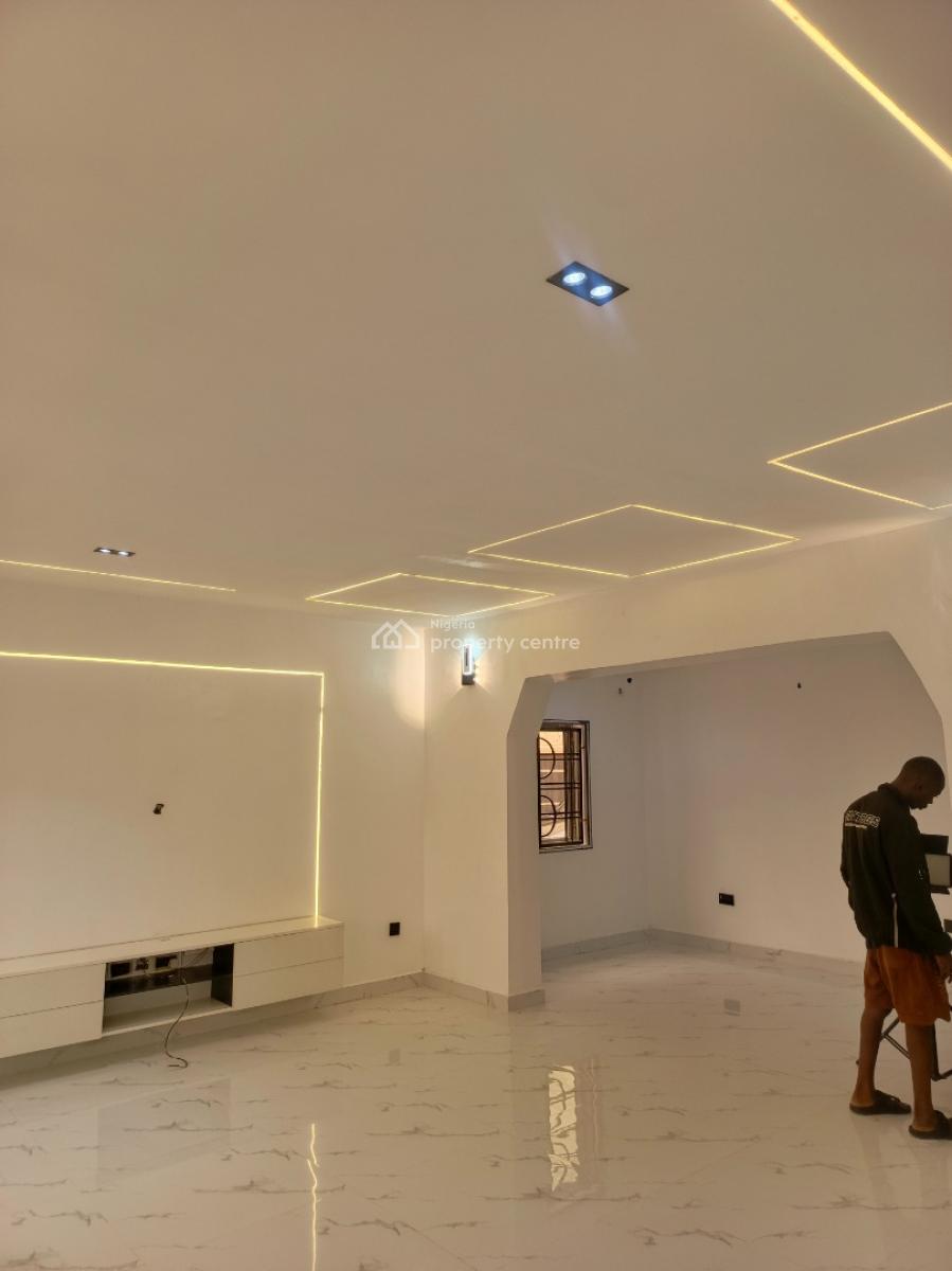 4 Bedroom Penthouse Duplex with Security House and Study Room, Federal Housing Axis, Lugbe District, Abuja, Detached Duplex for Sale
