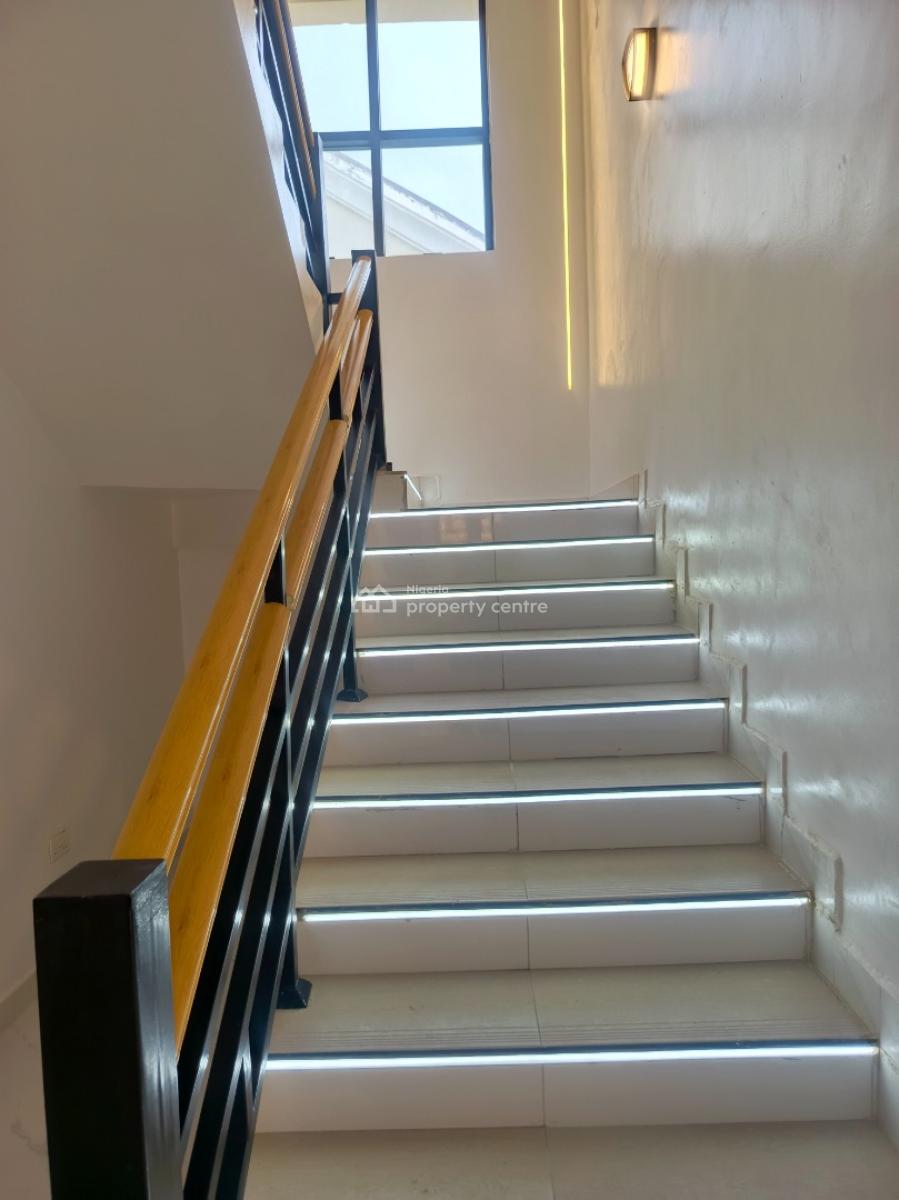 4 Bedroom Penthouse Duplex with Security House and Study Room, Federal Housing Axis, Lugbe District, Abuja, Detached Duplex for Sale