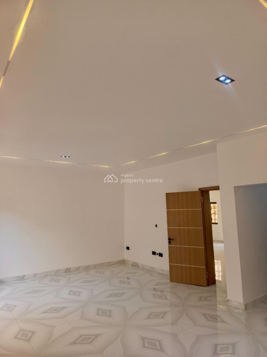 4 Bedroom Penthouse Duplex with Security House and Study Room, Federal Housing Axis, Lugbe District, Abuja, Detached Duplex for Sale