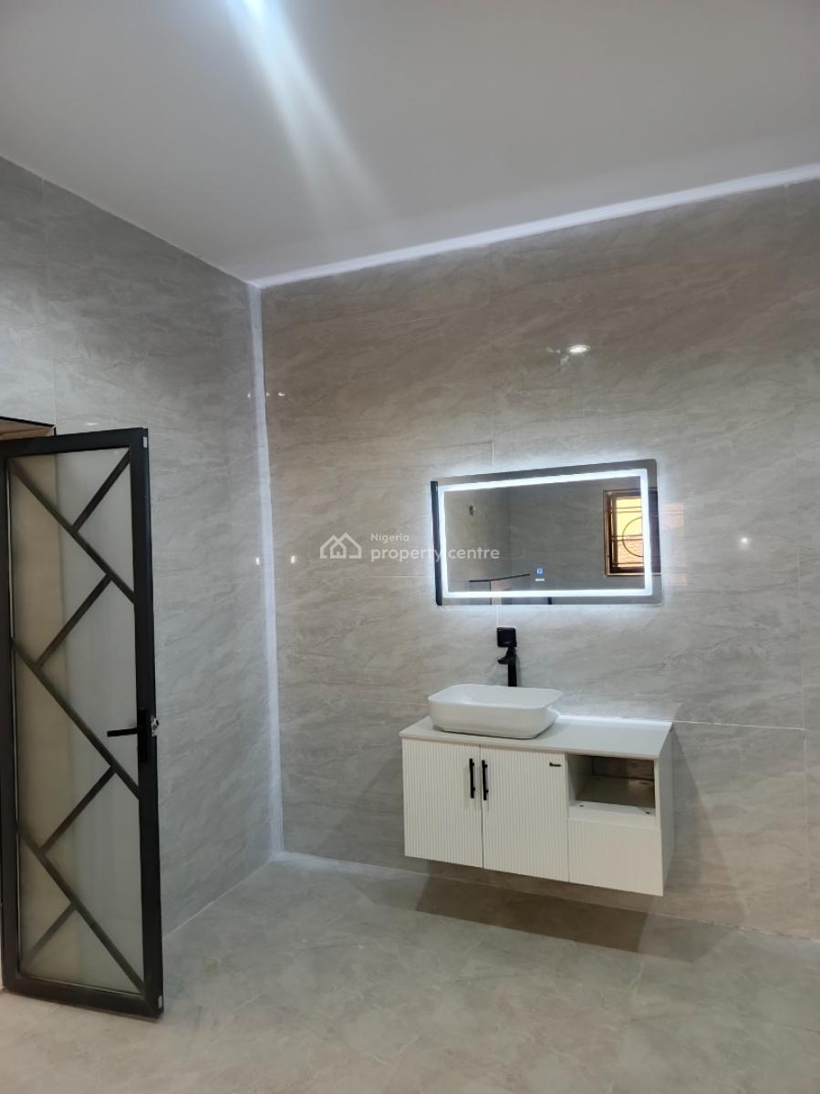4 Bedroom Penthouse Duplex with Security House and Study Room, Federal Housing Axis, Lugbe District, Abuja, Detached Duplex for Sale