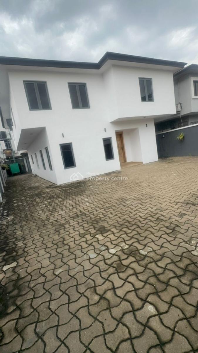 Elegantly Built 5bedrooms Detached Duplex with 2-rooms Bq & Generator, Lekki Phase 1 Off Admiralty Way, Lekki, Lagos, Detached Duplex for Rent