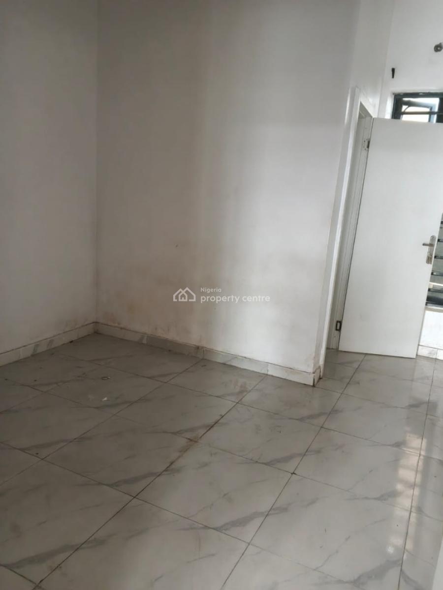 Clean 3bedroom Terrace Duplex in a Secured Estate, Ikota, Lekki, Lagos, Terraced Duplex for Rent