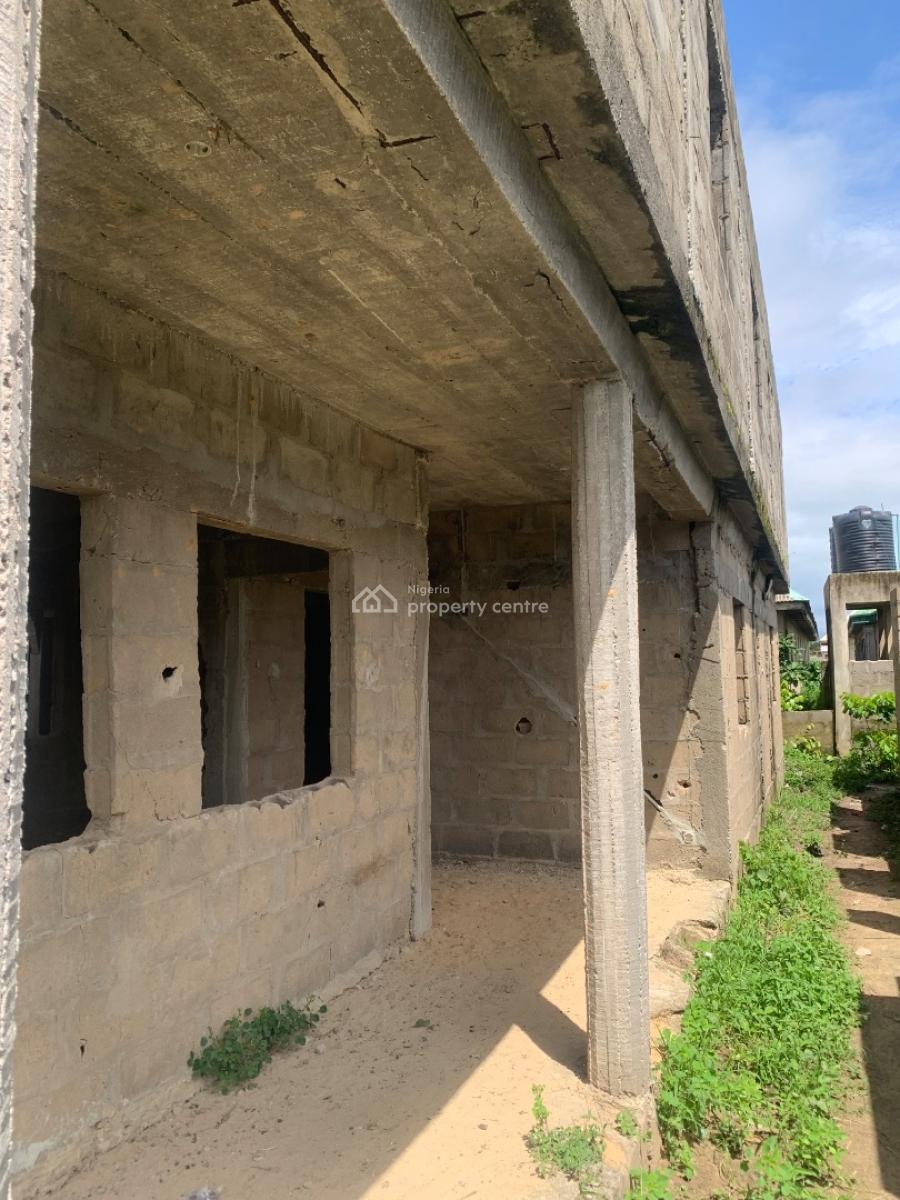 Super Distress Property 3bed Flat Upstairs &downfloor (cacass ), Iposhe Estate ,magbon ,badagry Express Way,lagos,nigeria, Magbon, Badagry, Lagos, Block of Flats for Sale