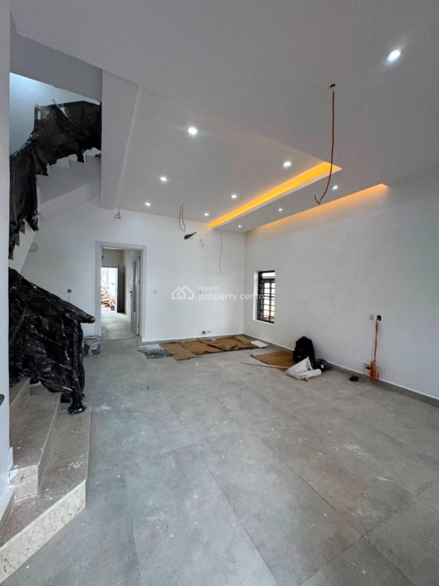 a Newly Built 4bedrooms Terrace Duplex with a Private Compound &bq, Guzape, Guzape District, Abuja, Terraced Duplex for Rent