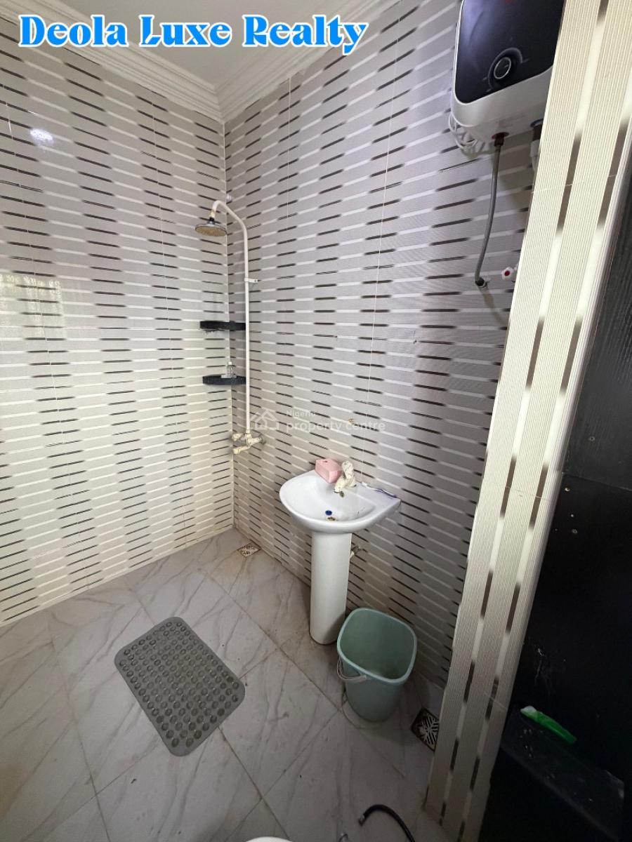 a Nice Water-view 2 Bedroom Apartment in a Fully Serviced Estate(4th F, Horizon 2 Estate, Ikate Elegushi, Lekki, Lagos, Flat / Apartment for Rent