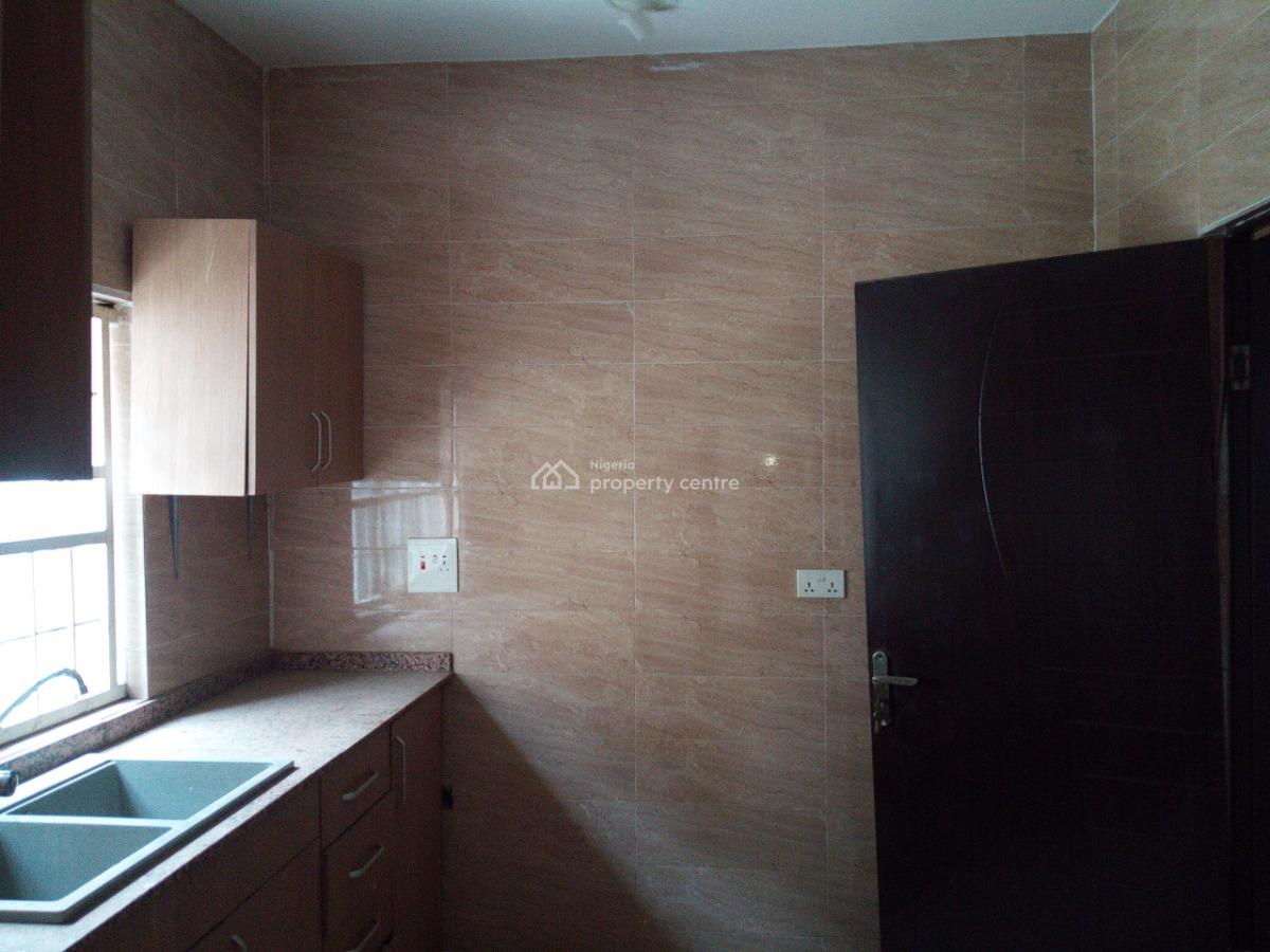 Tastefully Finished 2 Bedroom Flat with Bq, Jahi District By Gilmore, Jahi, Abuja, Flat / Apartment for Rent