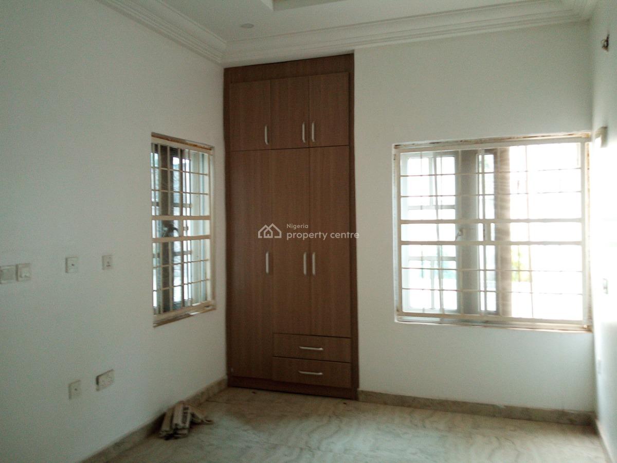 Tastefully Finished 2 Bedroom Flat with Bq, Jahi District By Gilmore, Jahi, Abuja, Flat / Apartment for Rent