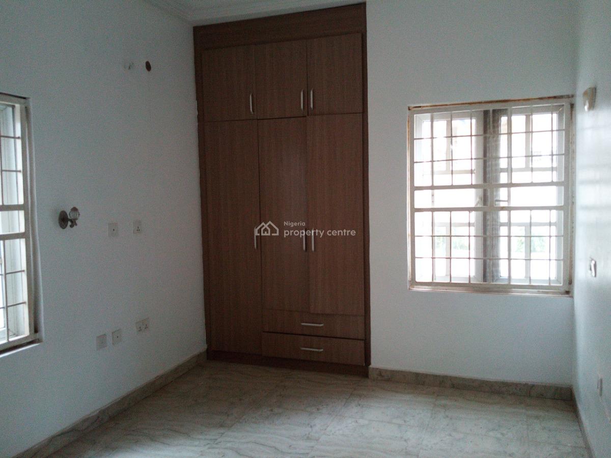 Tastefully Finished 2 Bedroom Flat with Bq, Jahi District By Gilmore, Jahi, Abuja, Flat / Apartment for Rent
