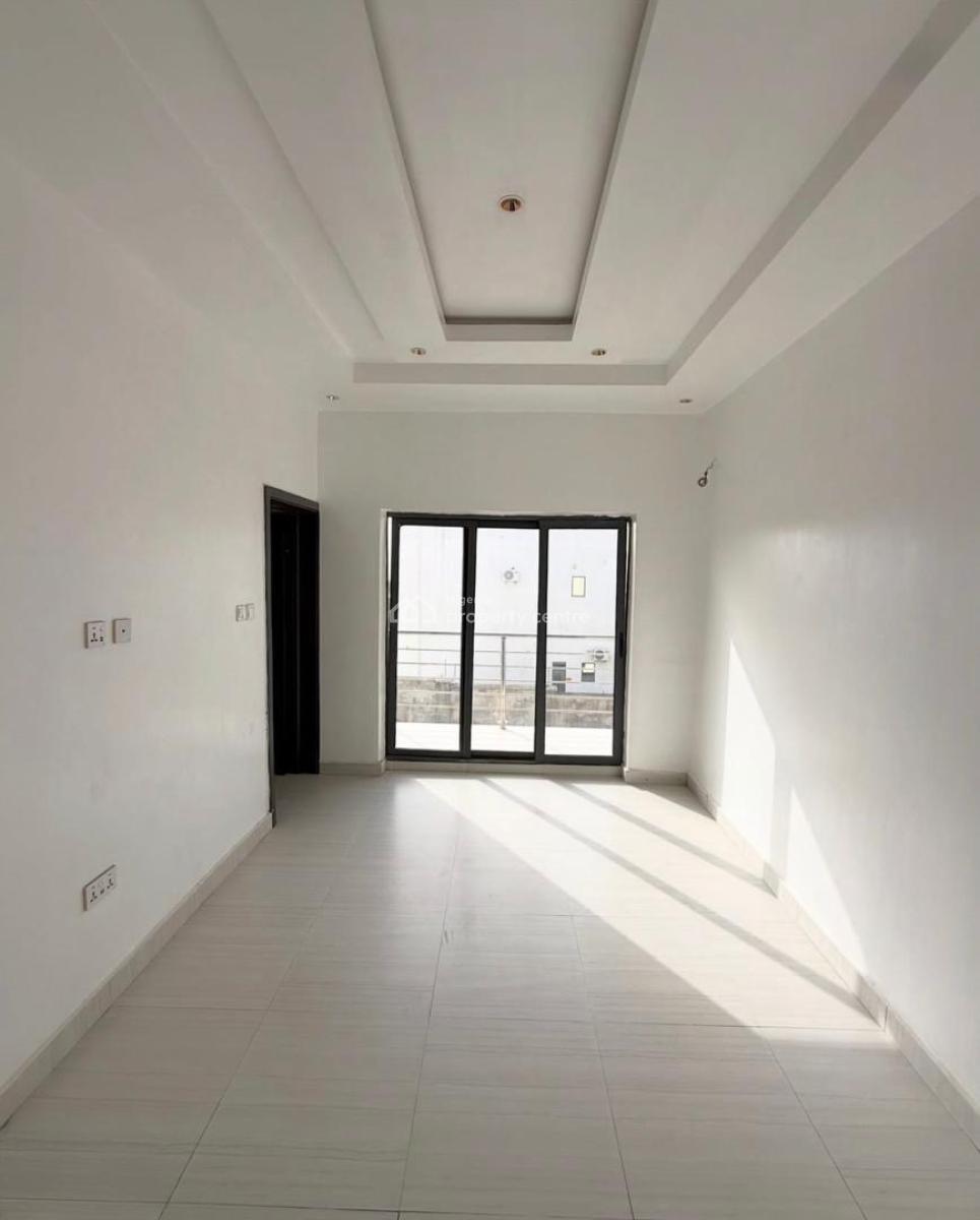 5bedroom Triplex Duplex, Guzape, Guzape District, Abuja, Terraced Duplex for Sale