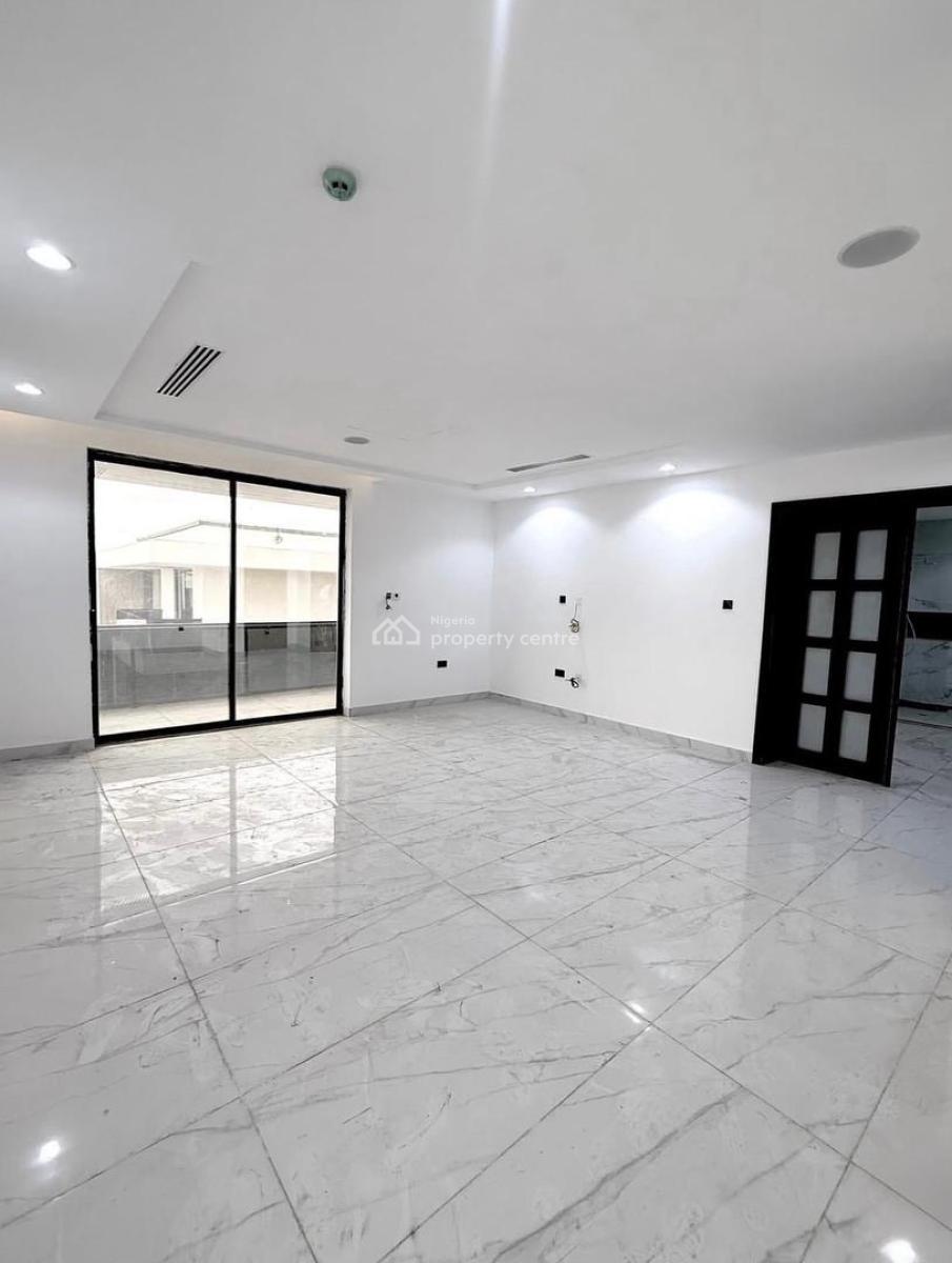 5bedroom Triplex Duplex, Guzape, Guzape District, Abuja, Terraced Duplex for Sale