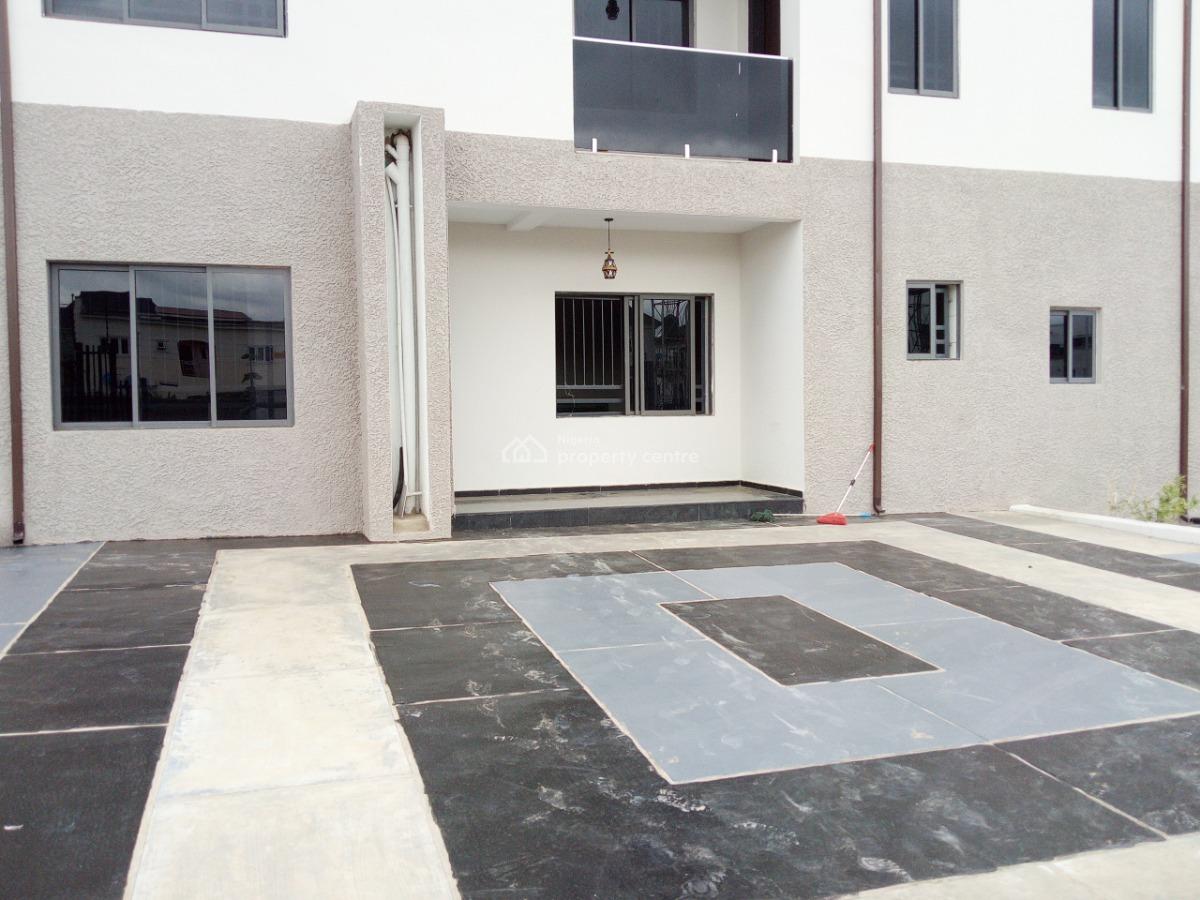 Tastefully Finished 4 Bedroom Terrace Triplex with Bq, Jahi District By Gilmore, Jahi, Abuja, Terraced Duplex for Sale