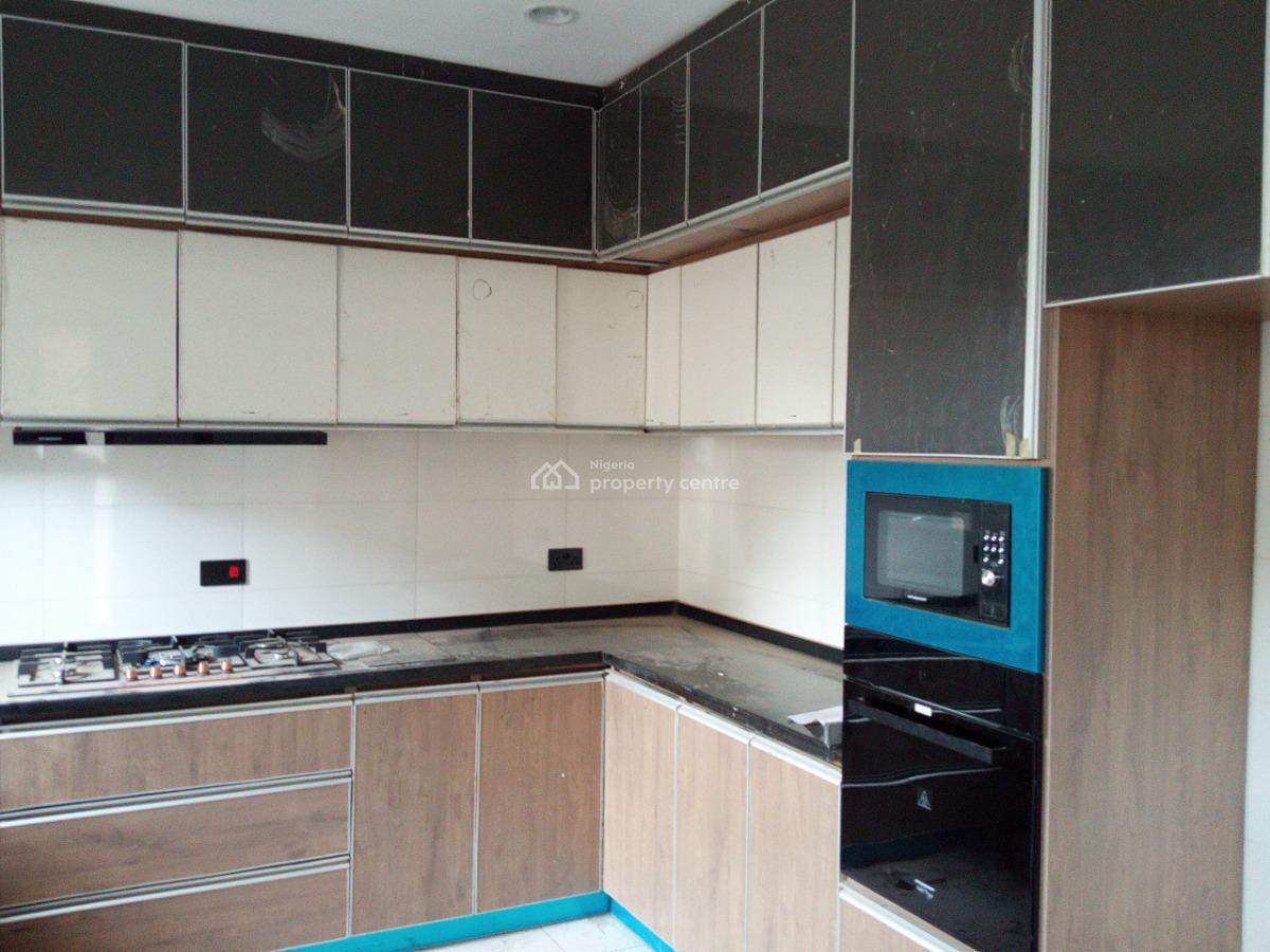 Tastefully Finished 4 Bedroom Terrace Triplex with Bq, Jahi District By Gilmore, Jahi, Abuja, Terraced Duplex for Sale