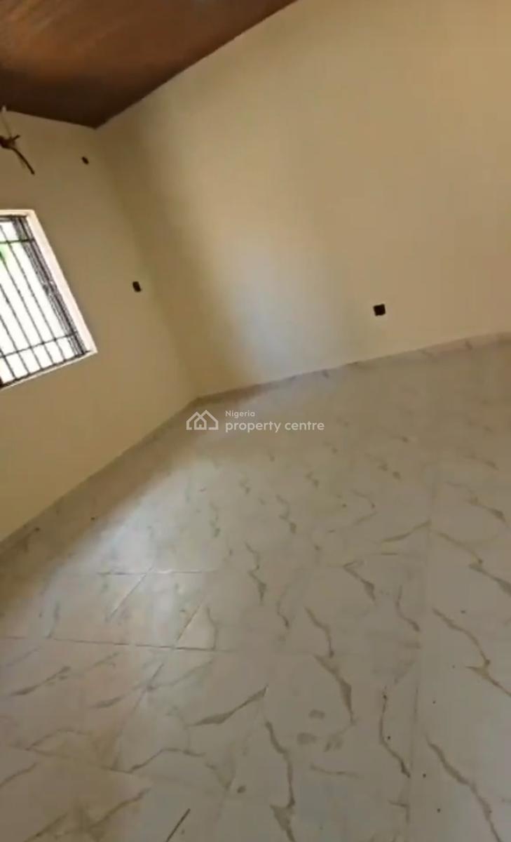 Renovated 2 Bedroom in Secured & Serene Environment, Victoria Garden City, Lekki, Lagos, Block of Flats for Sale