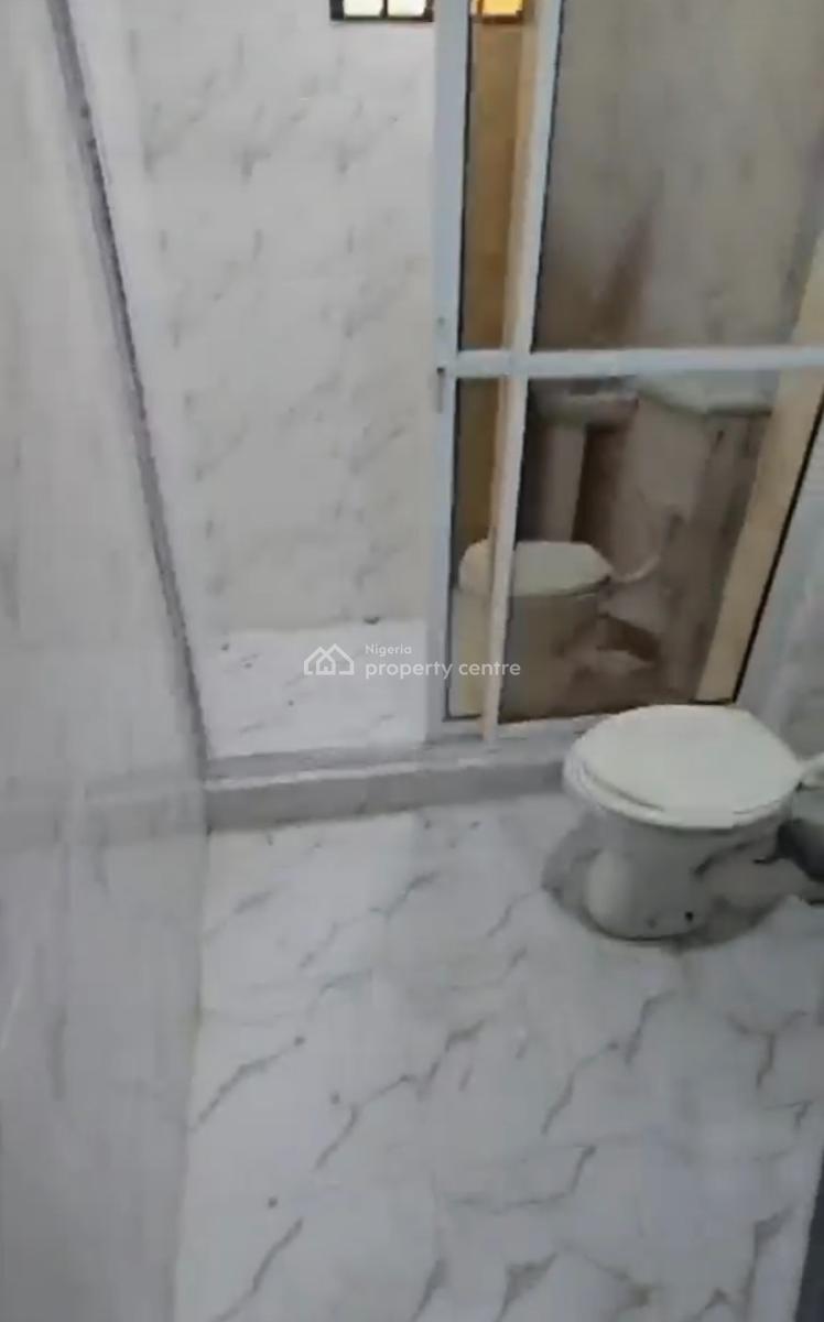 Renovated 2 Bedroom in Secured & Serene Environment, Victoria Garden City, Lekki, Lagos, Block of Flats for Sale