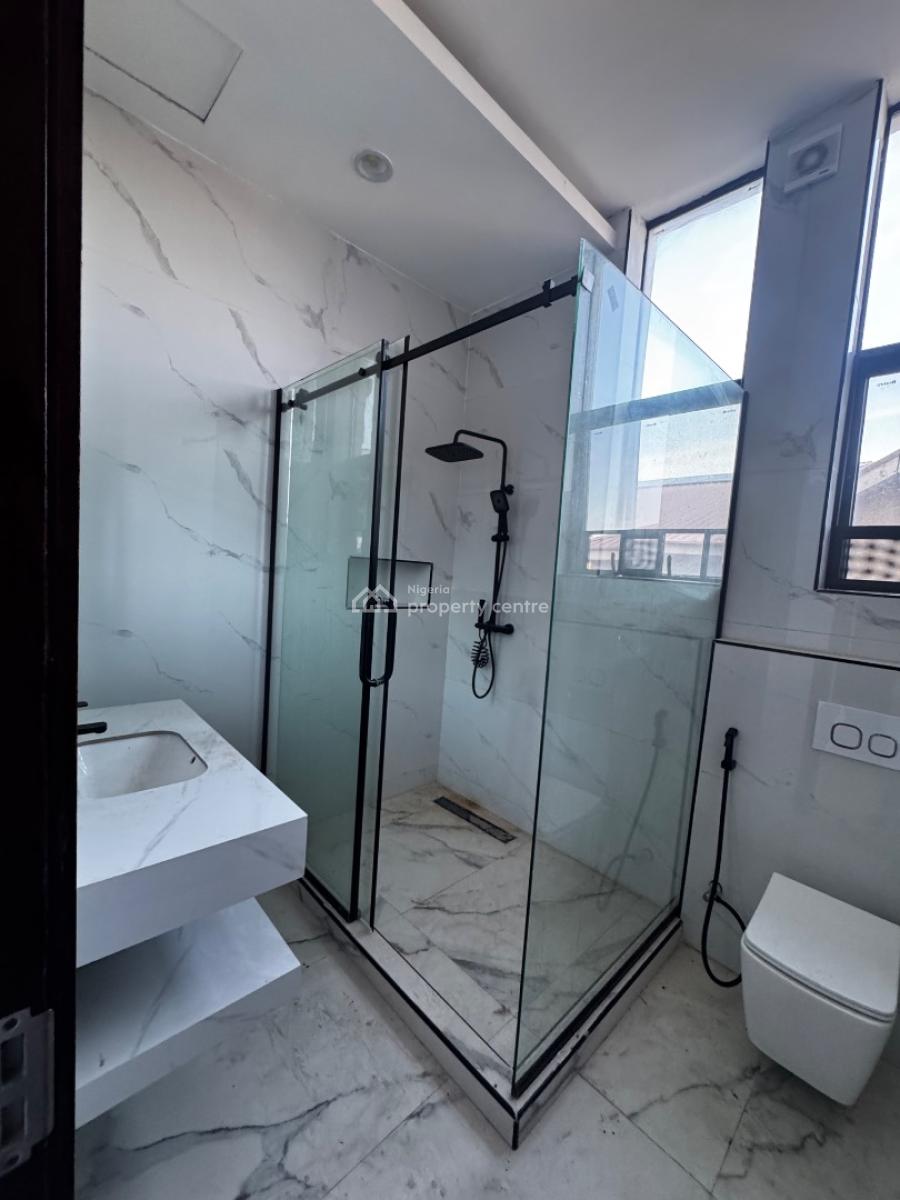 Newly Built 3 Bedrooms with 1 Room Bq, Lekki Phase 1, Lekki, Lagos, Flat / Apartment for Rent