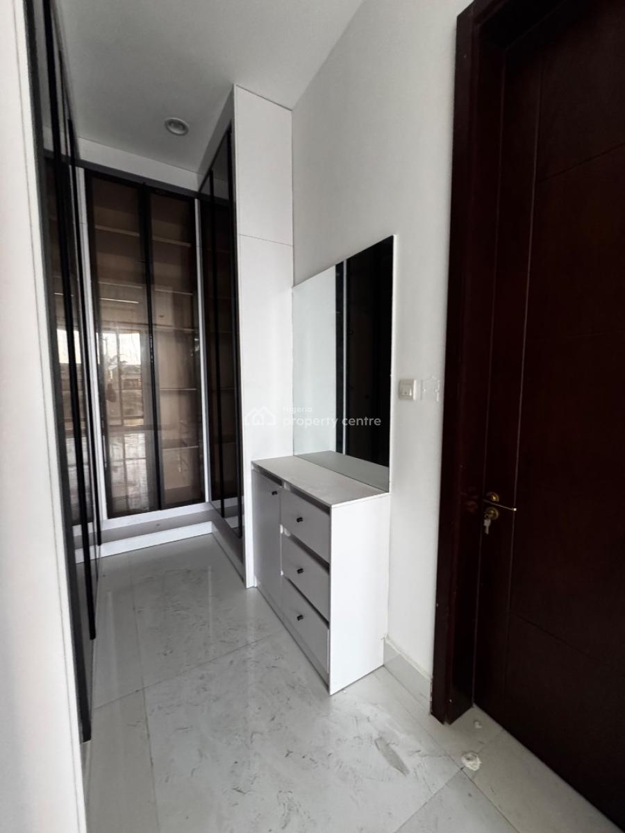 Newly Built 3 Bedrooms with 1 Room Bq, Lekki Phase 1, Lekki, Lagos, Flat / Apartment for Rent