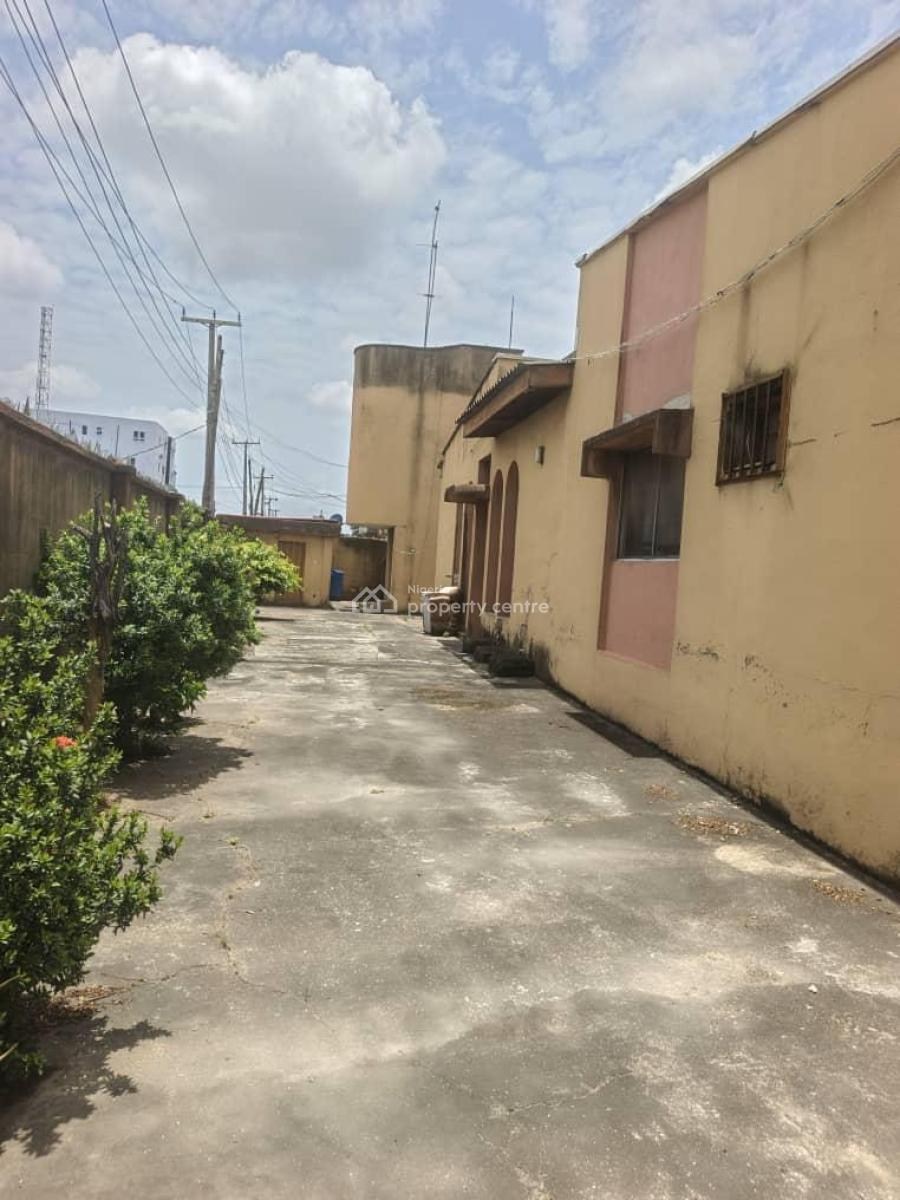 5 Bedroom Bungalow with 2 Units of 2 Bedroom Flats on 1.5plots, Debo Bashorun/ogunbena,  Off Avenue Busstop, Ago Palace, Isolo, Lagos, Block of Flats for Sale