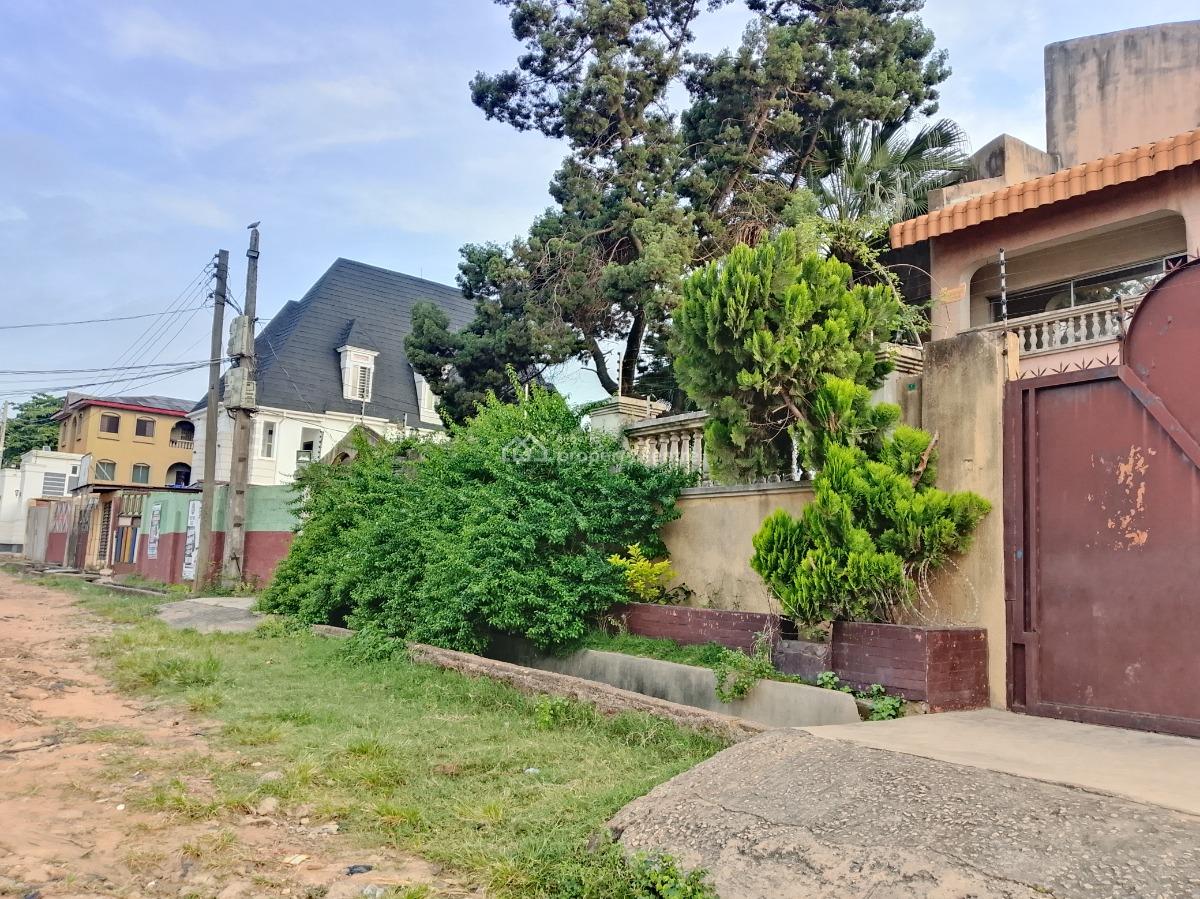 Standard 6 Bedroom Duplex, Oshifeso Street Ikotun-egbe Off Isolo/ikotu Road Lagos, Ikotun, Lagos, Detached Duplex for Sale