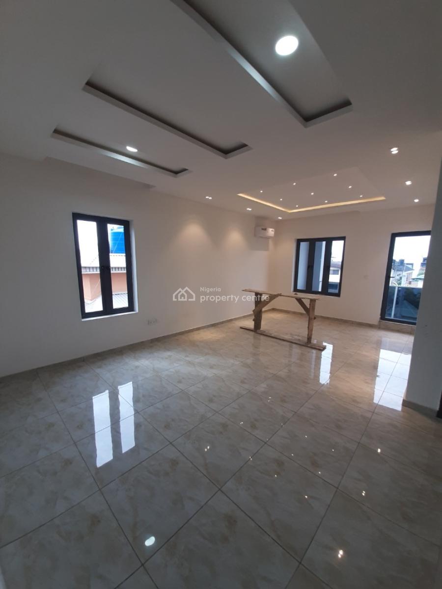 4, Lekki Phase 1, Lekki, Lagos, Terraced Duplex for Rent