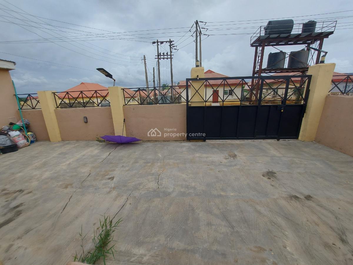 3 Bedroom Bungalow Ensuite (4 Toilets), Wemabod Estate, Magboro, Ogun, Semi-detached Bungalow for Sale