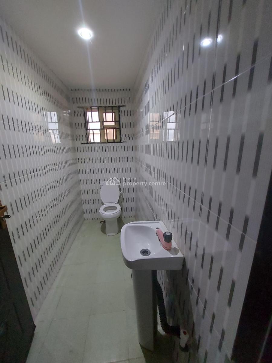 3 Bedroom Bungalow Ensuite (4 Toilets), Wemabod Estate, Magboro, Ogun, Semi-detached Bungalow for Sale