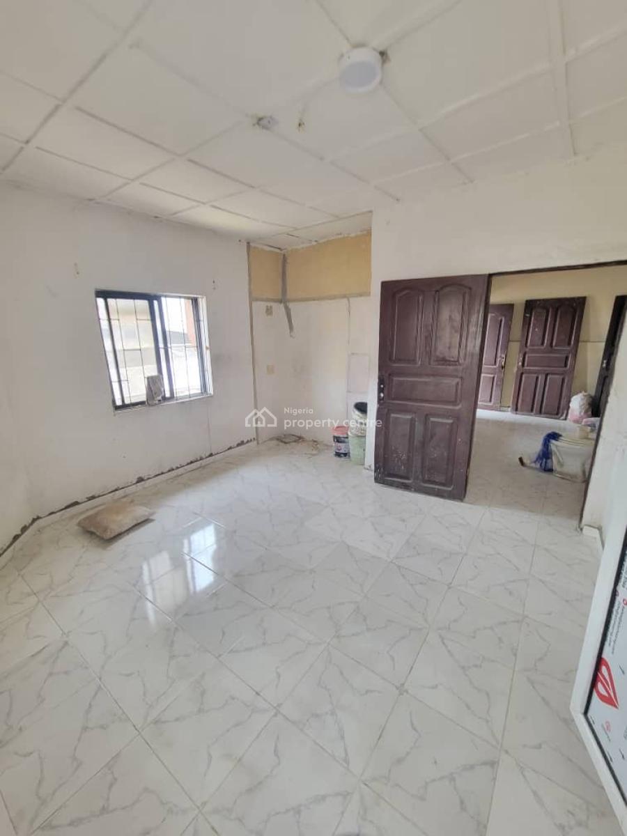 Clean and Spacious 2 Bedroom Flat, Ado Road, Ajah, Lagos, Flat / Apartment for Rent