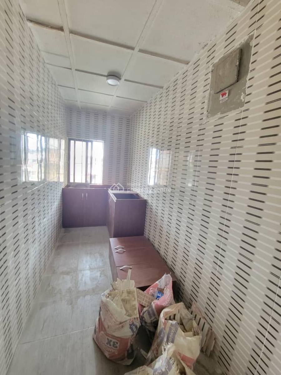 Clean and Spacious 2 Bedroom Flat, Ado Road, Ajah, Lagos, Flat / Apartment for Rent