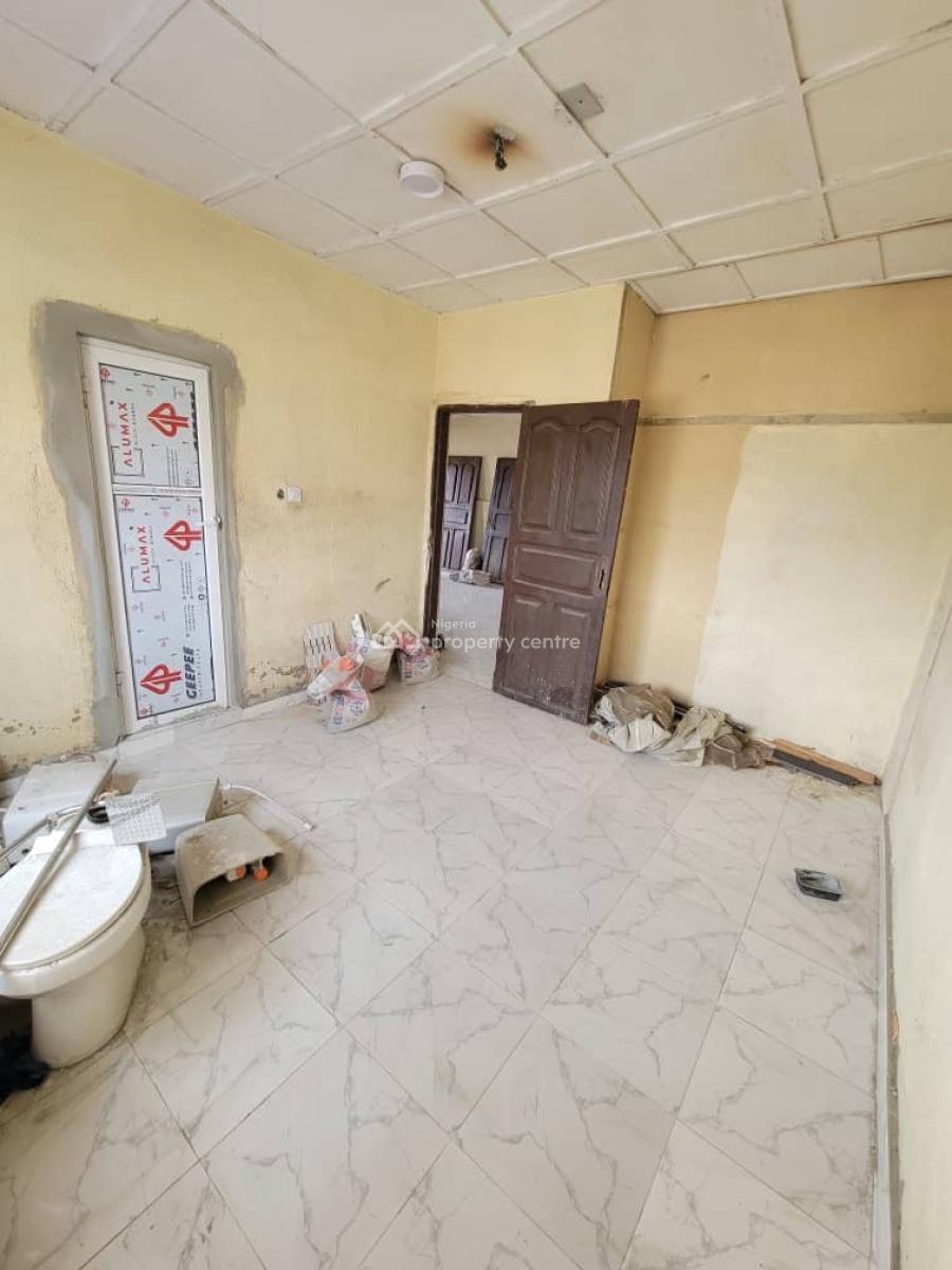 Clean and Spacious 2 Bedroom Flat, Ado Road, Ajah, Lagos, Flat / Apartment for Rent