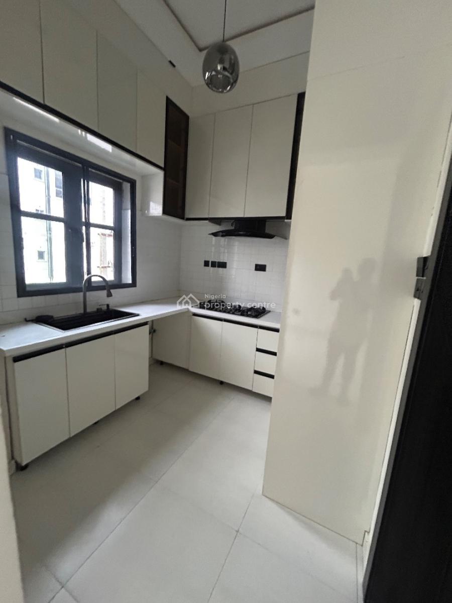 Newly Built 2bedroom Apartment with Bq & Elevator, Lekki Phase 1, Lekki, Lagos, Flat / Apartment for Rent