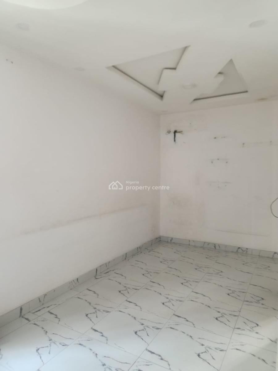 5 Bedroom Semi-detached Duplex with a Bq in an Estate, Osapa, Lekki, Lagos, Semi-detached Duplex for Rent