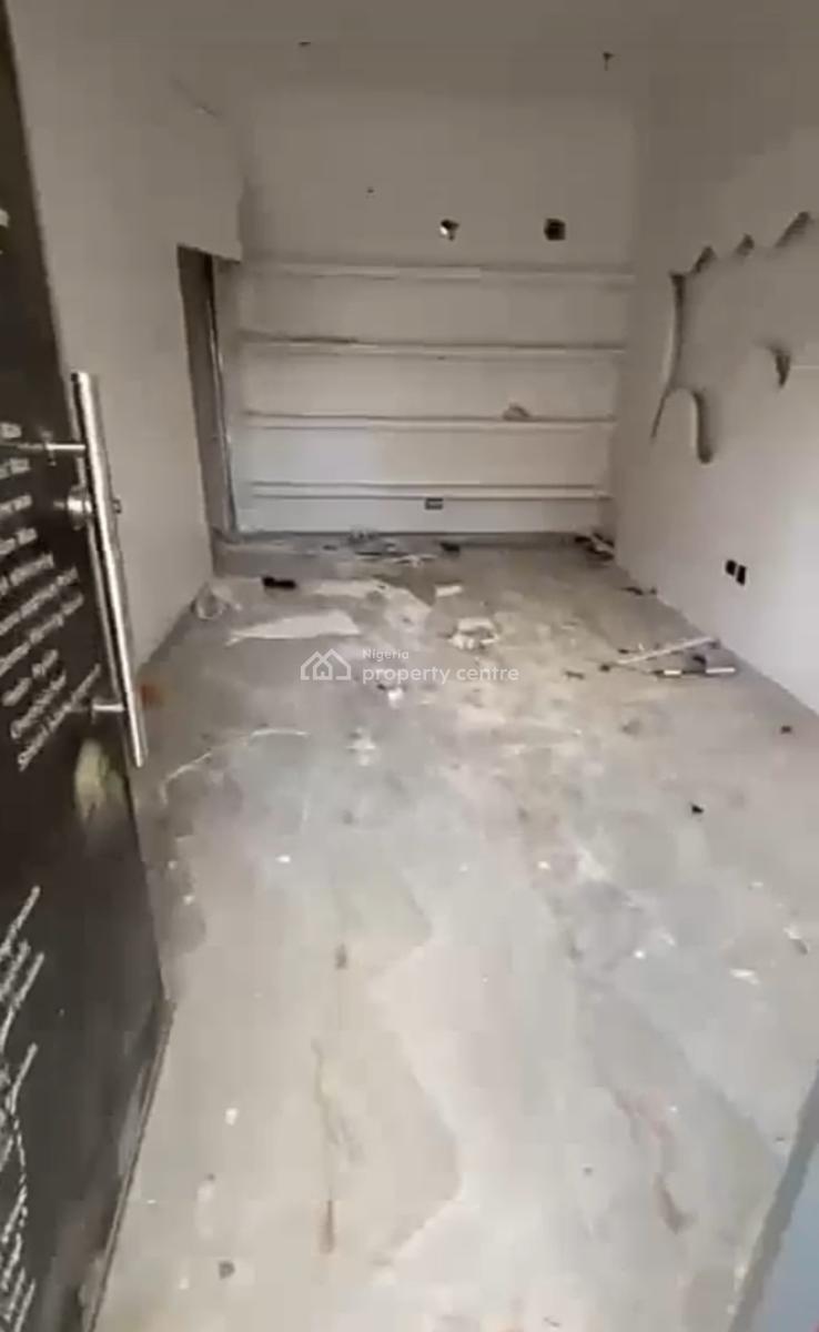 Shop Space Measuring 24sqm at Thomas Estate { Video}, Thomas Estate, Ajah, Lagos, Shop for Sale