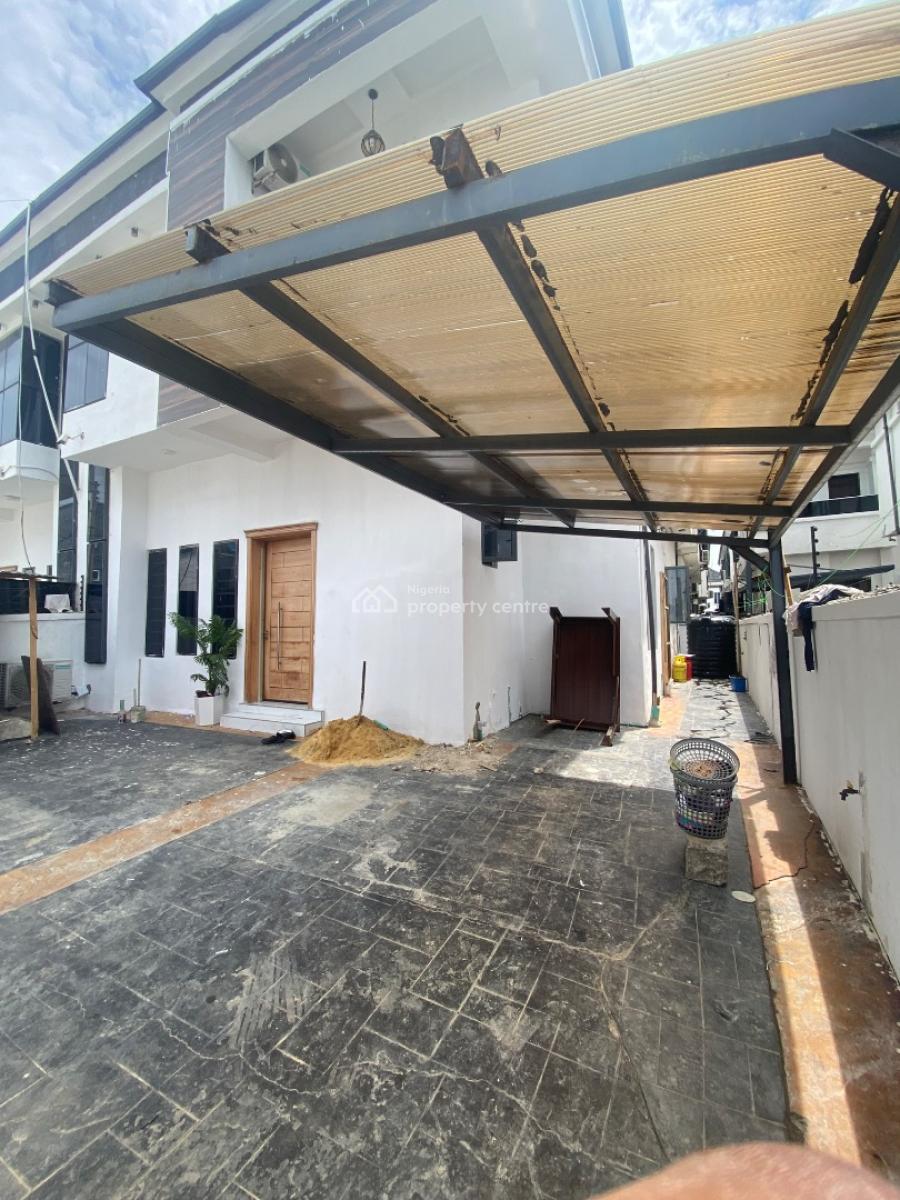 4bedroom Semi Detached Duplex at Lekki, Orchid Road, Lekki, Lagos, Semi-detached Duplex for Sale