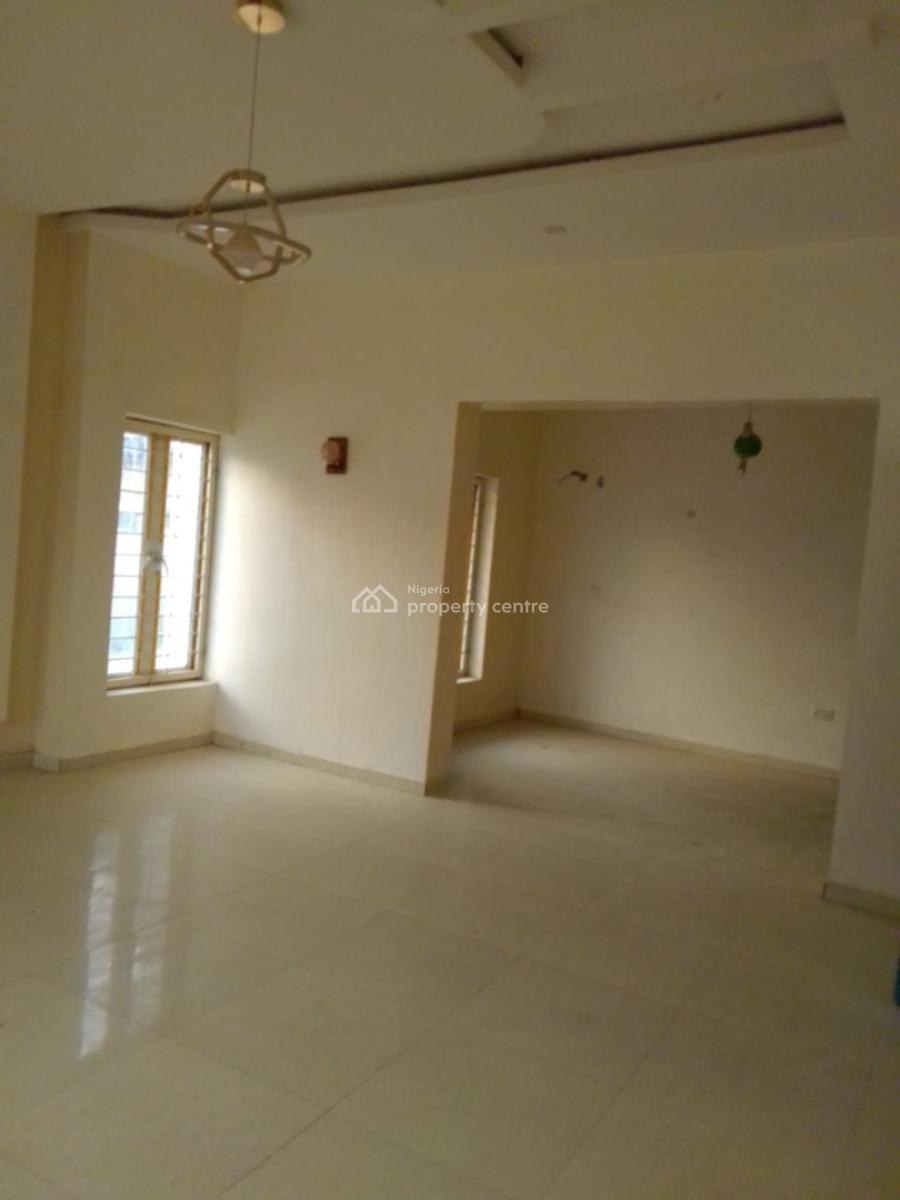 Luxury Spacious 3 Bedroom Penthouse with Bq Standalone, Behind Dunamis, Lugbe District, Abuja, House for Rent