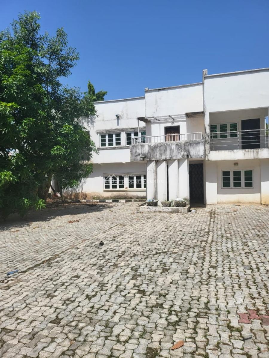 a Fully Detached 5-bedroom  Duplex with 2 Rooms Bq in Maitama, Maitama District, Abuja, Detached Duplex for Sale