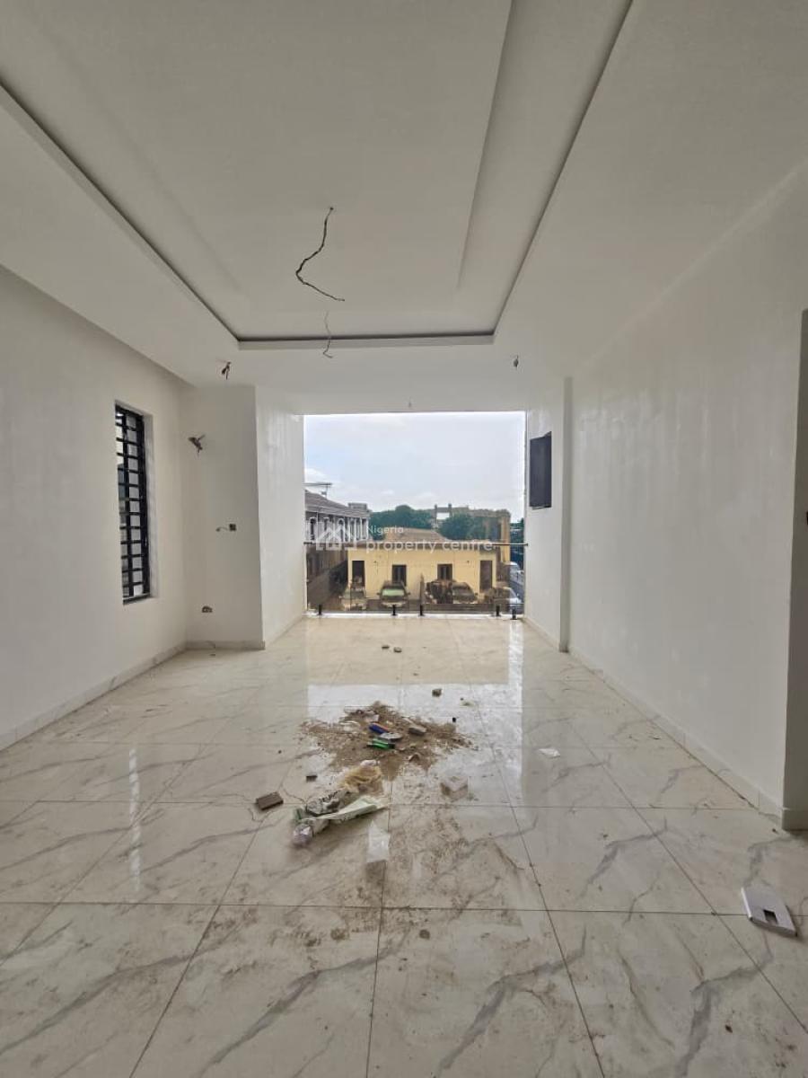 Contemporary 4-bedroom Semi-detached Duplex with Bq, Gbagada, Lagos, Semi-detached Duplex for Sale