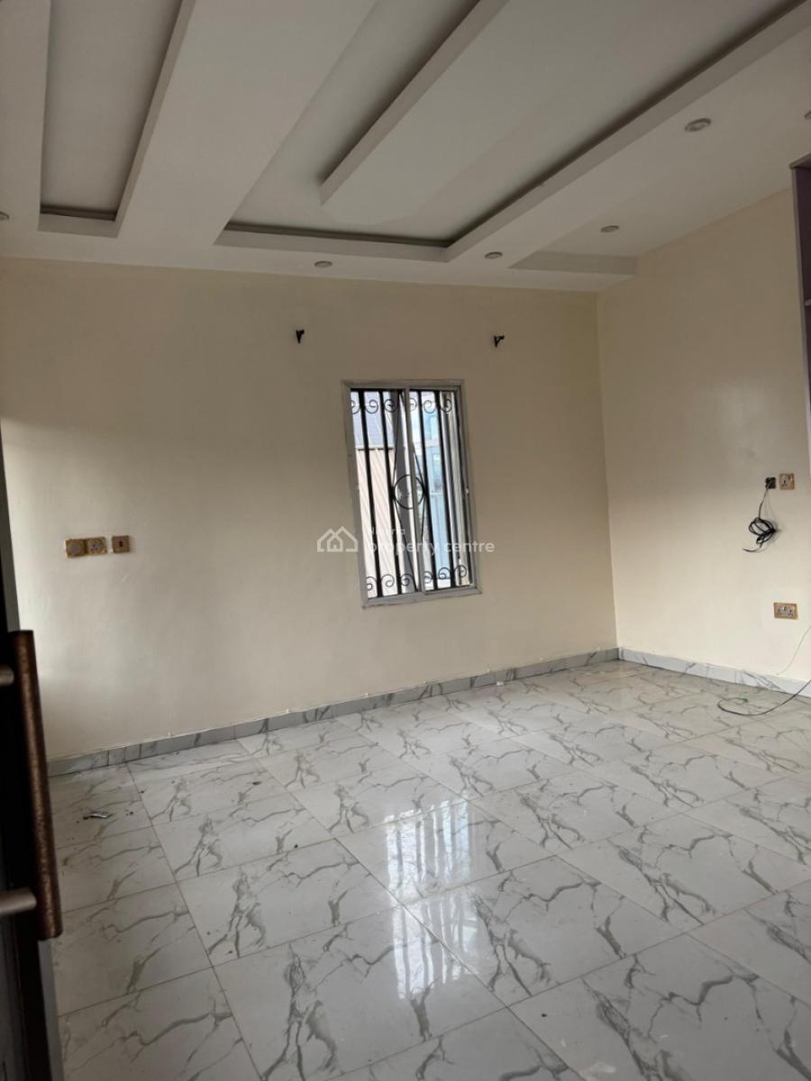 Lovely and Standard 3 Bedrm  Flat with Inverter at Magboro, Magboro Via Ojodu Berger, Magboro, Ogun, Flat / Apartment for Rent